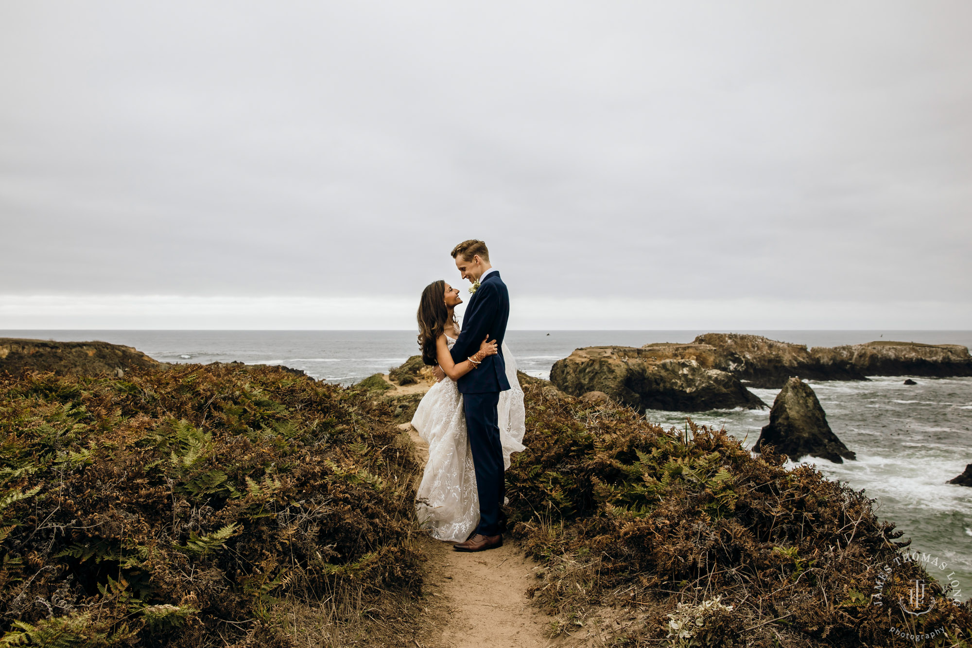 Destination wedding in Mendocino by Seattle wedding photographer James Thomas Long Photography