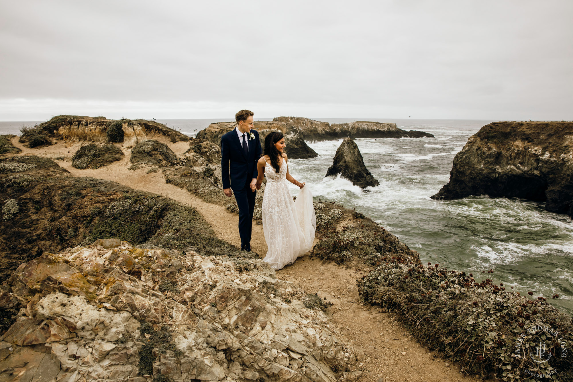 Destination wedding in Mendocino by Seattle wedding photographer James Thomas Long Photography