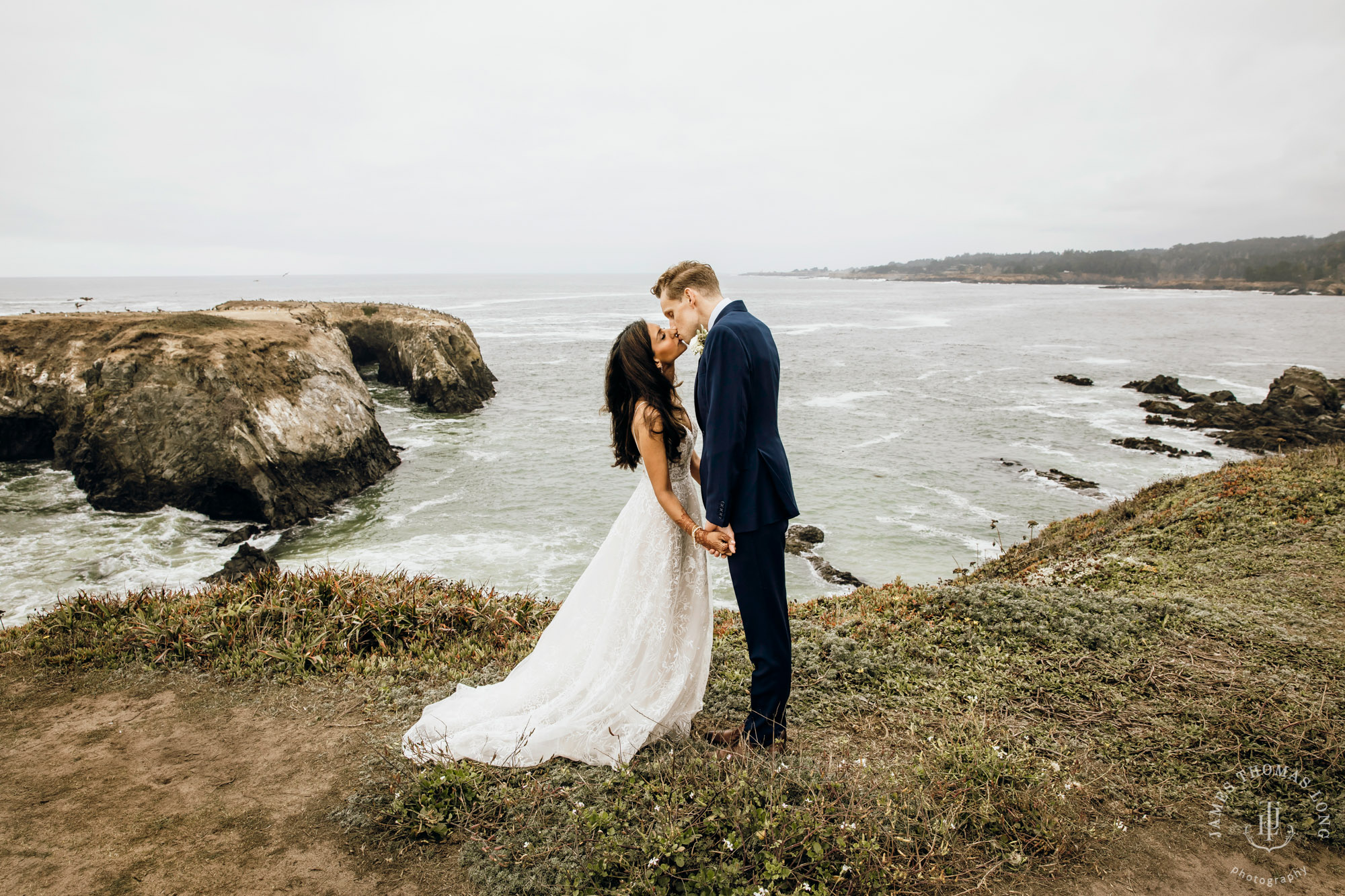 Destination wedding in Mendocino by Seattle wedding photographer James Thomas Long Photography