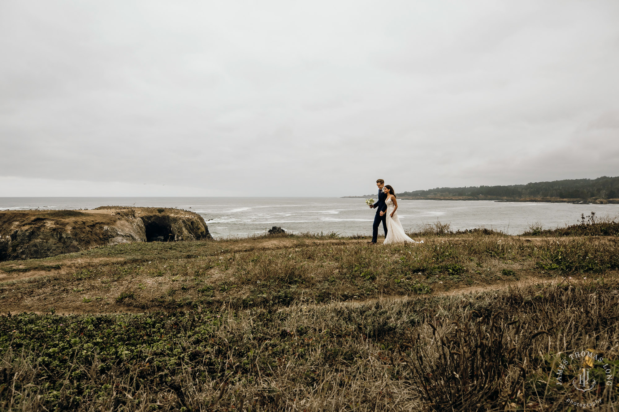 Destination wedding in Mendocino by Seattle wedding photographer James Thomas Long Photography