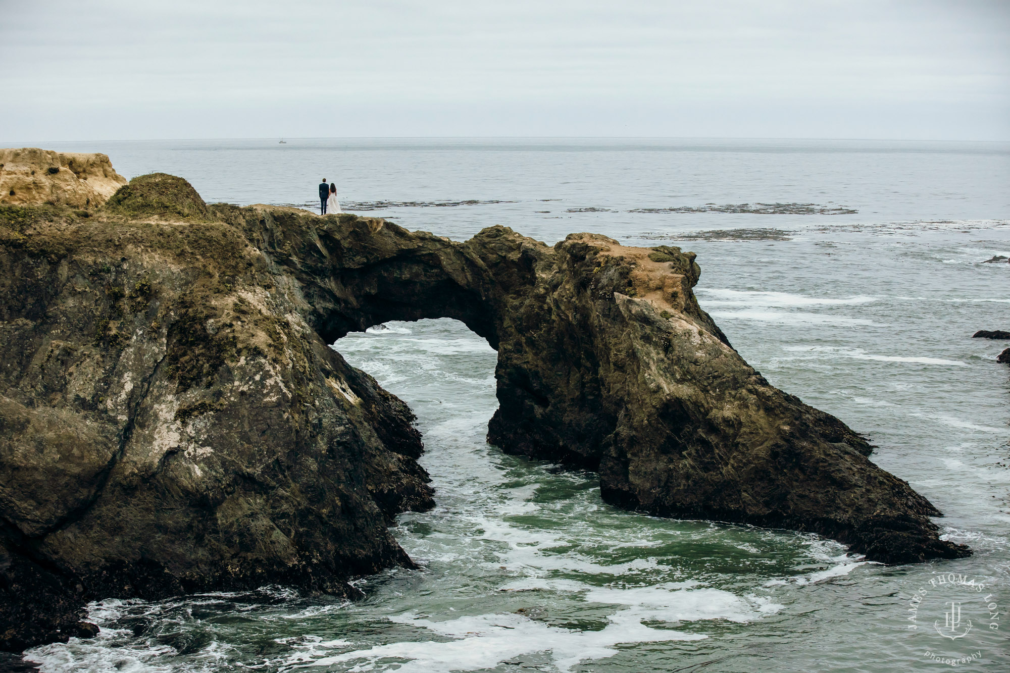 Destination wedding in Mendocino by Seattle wedding photographer James Thomas Long Photography