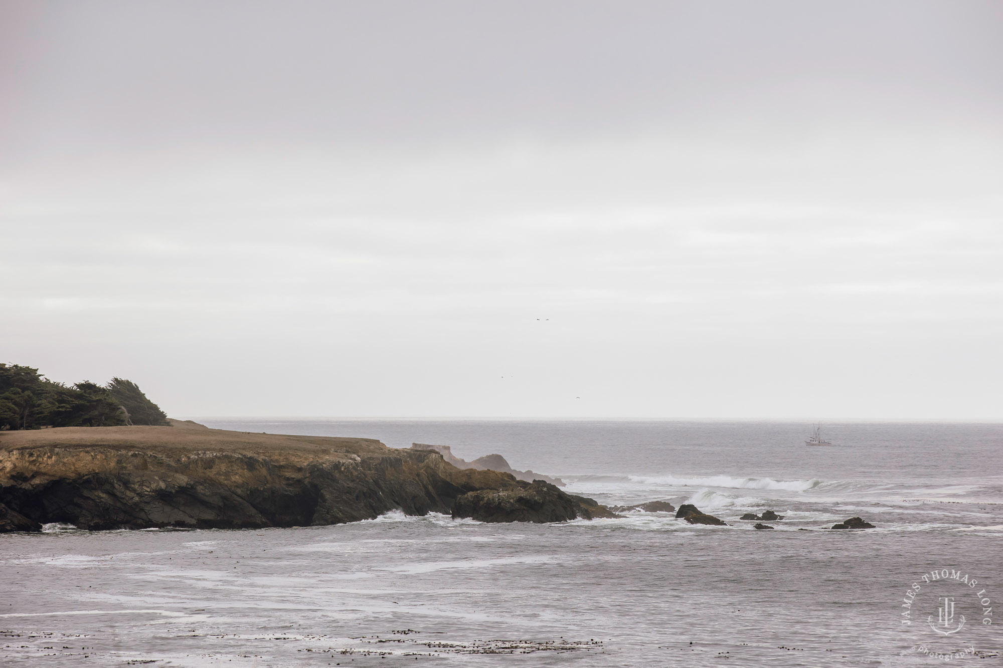 Destination wedding in Mendocino by Seattle wedding photographer James Thomas Long Photography