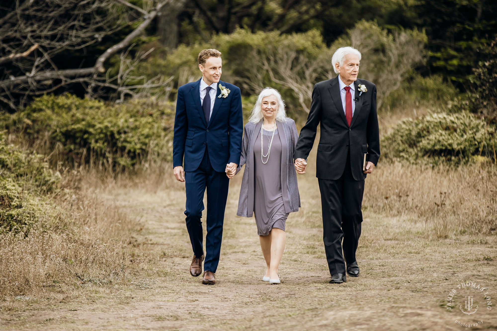 Destination wedding in Mendocino by Seattle wedding photographer James Thomas Long Photography