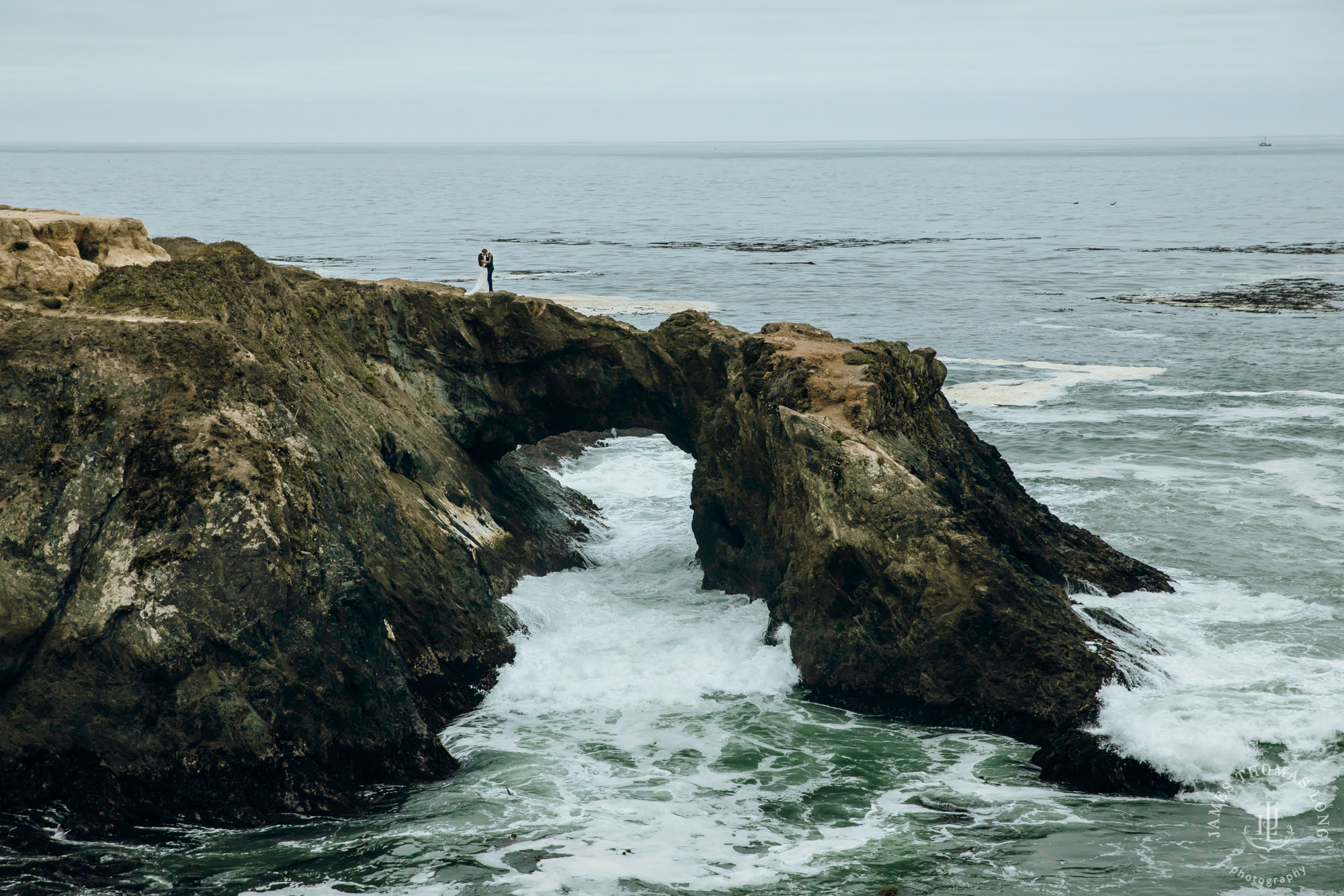 Destination wedding in Mendocino by Seattle wedding photographer James Thomas Long Photography