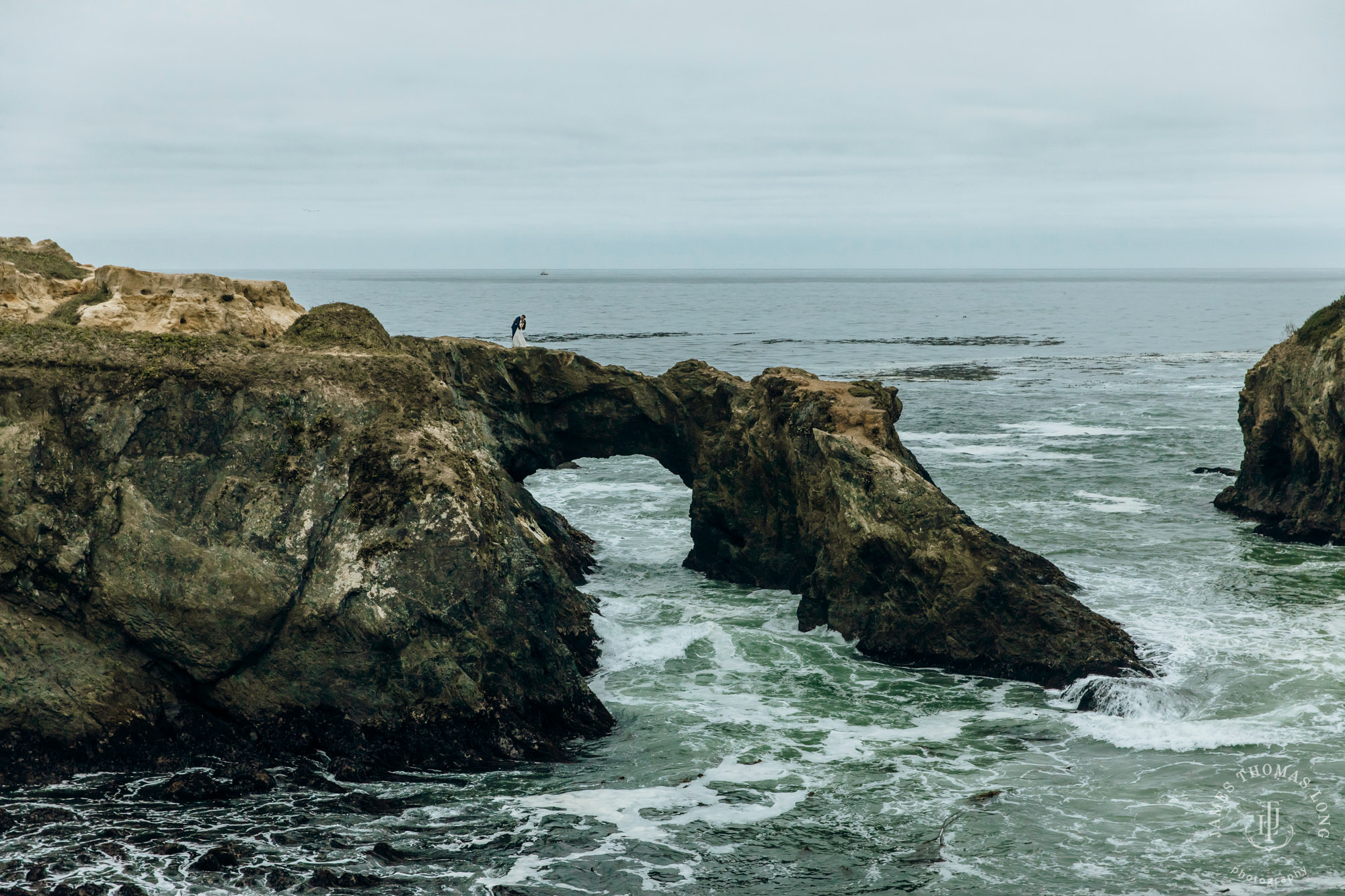 Destination wedding in Mendocino by Seattle wedding photographer James Thomas Long Photography