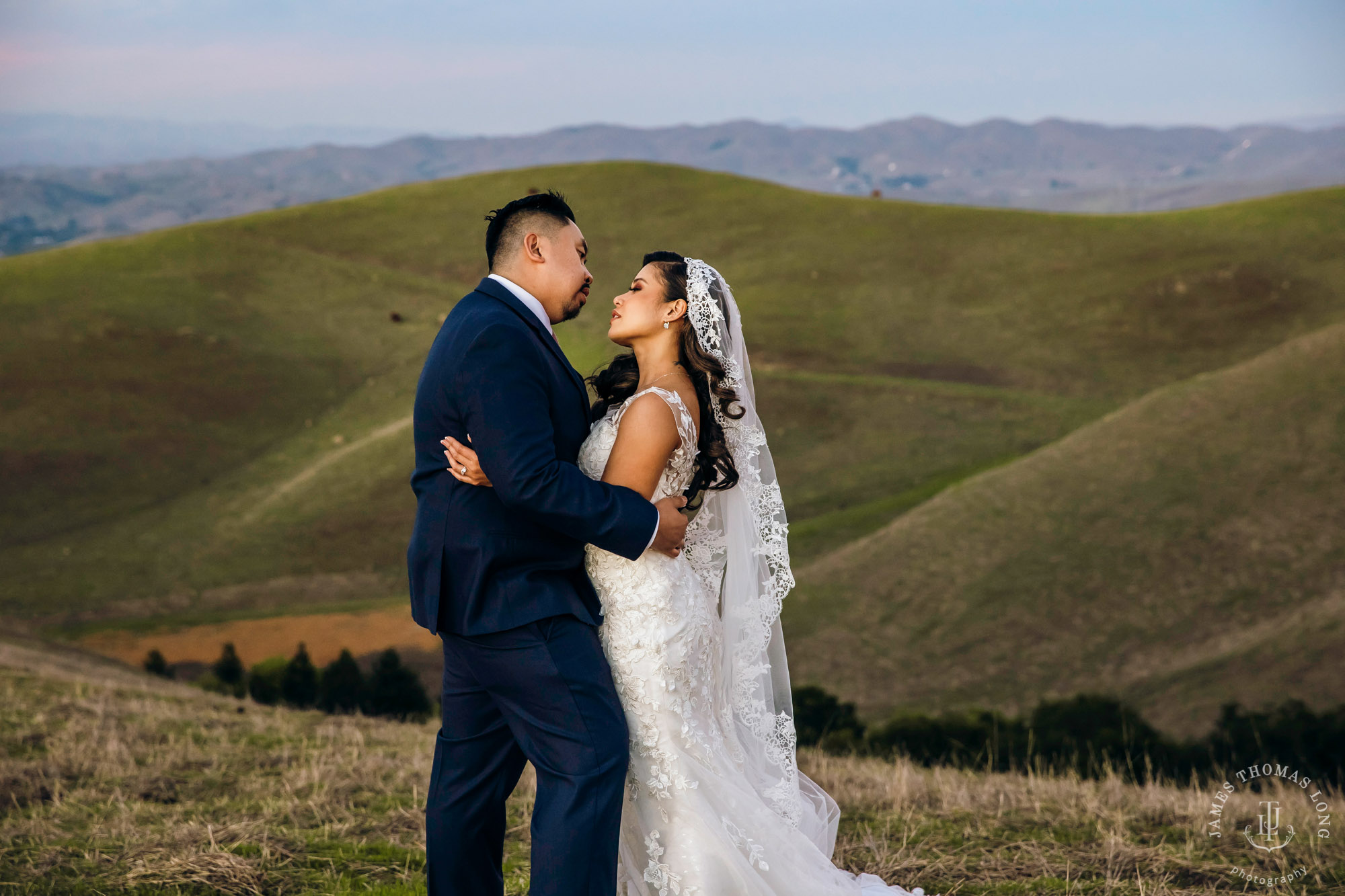 Destination wedding Sunol CA by Seattle wedding photographer James Thomas Long Photography