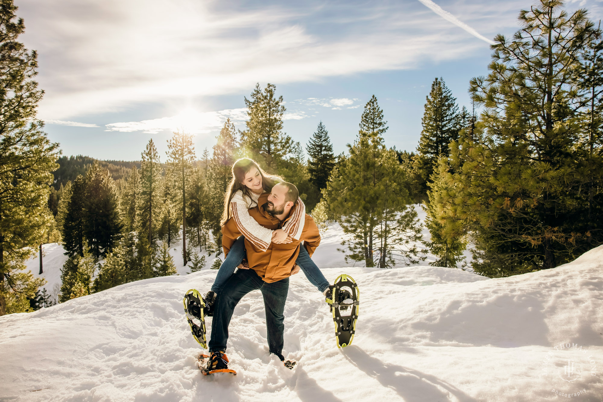 Cascade Mountain adventure engagement session in the snow by Snoqualmie wedding photographer James Thomas Long Photography