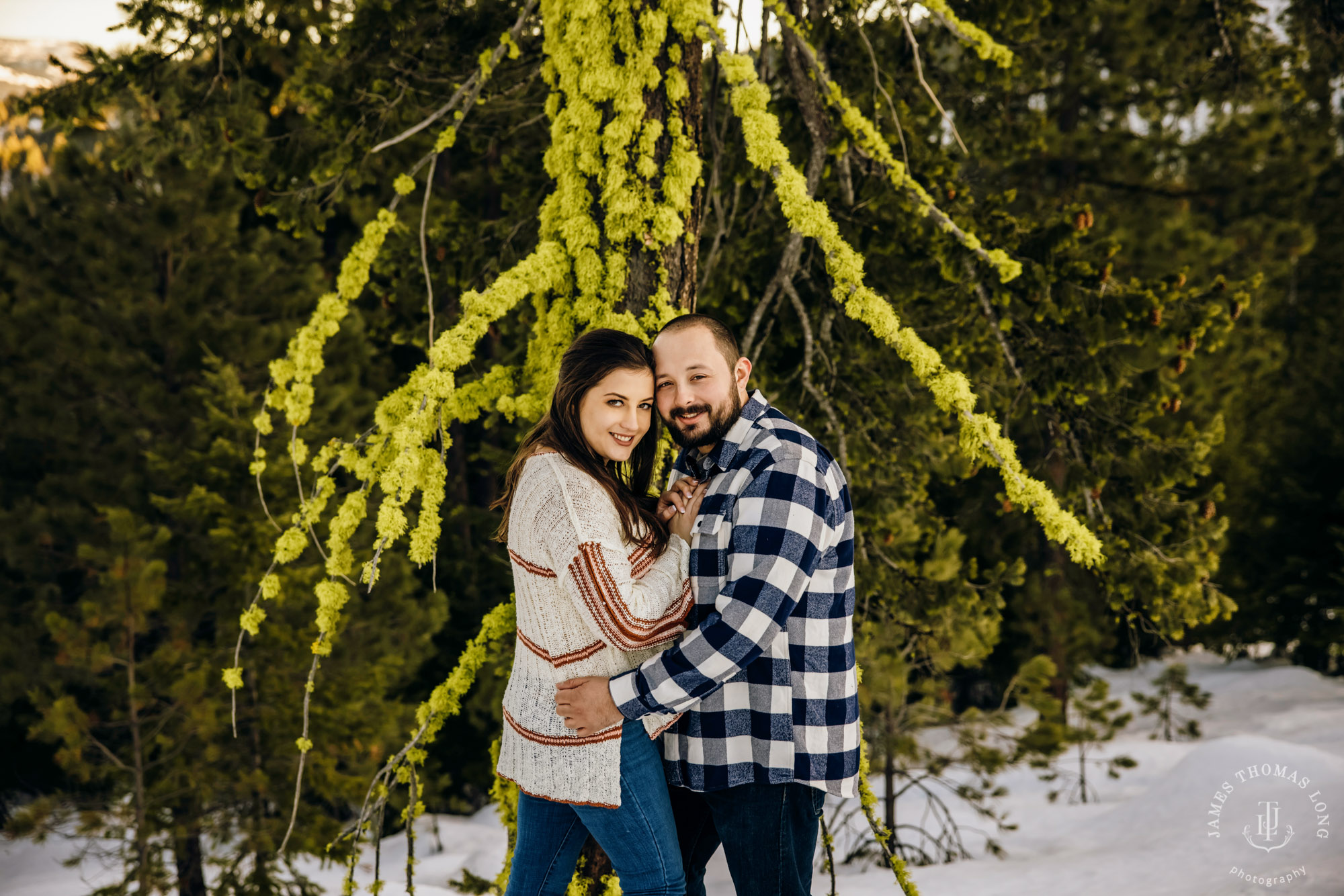 Cascade Mountain adventure engagement session in the snow by Snoqualmie wedding photographer James Thomas Long Photography