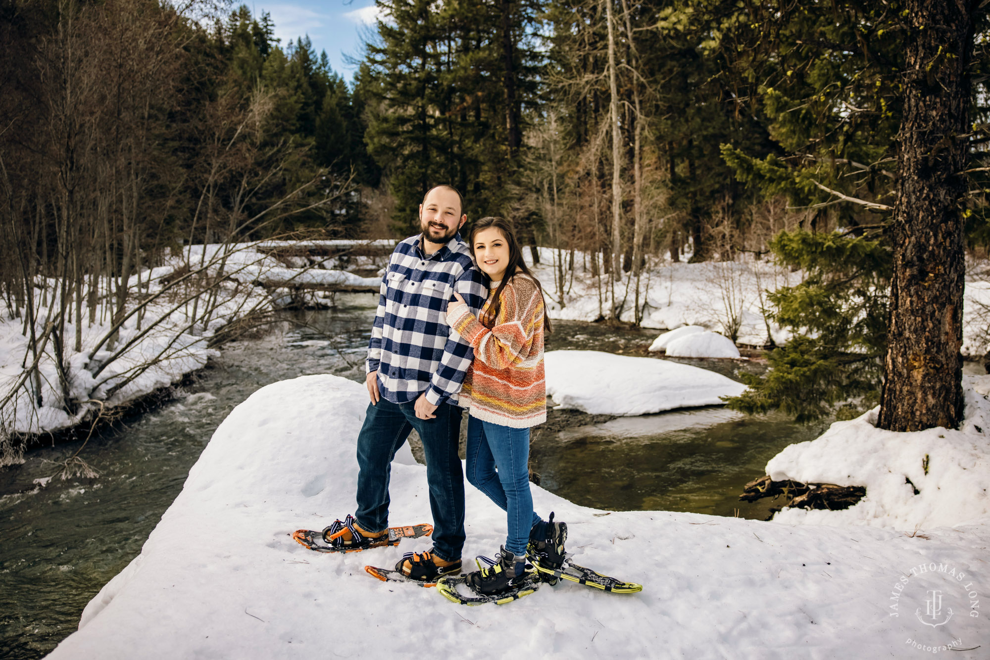 Cascade Mountain adventure engagement session in the snow by Snoqualmie wedding photographer James Thomas Long Photography