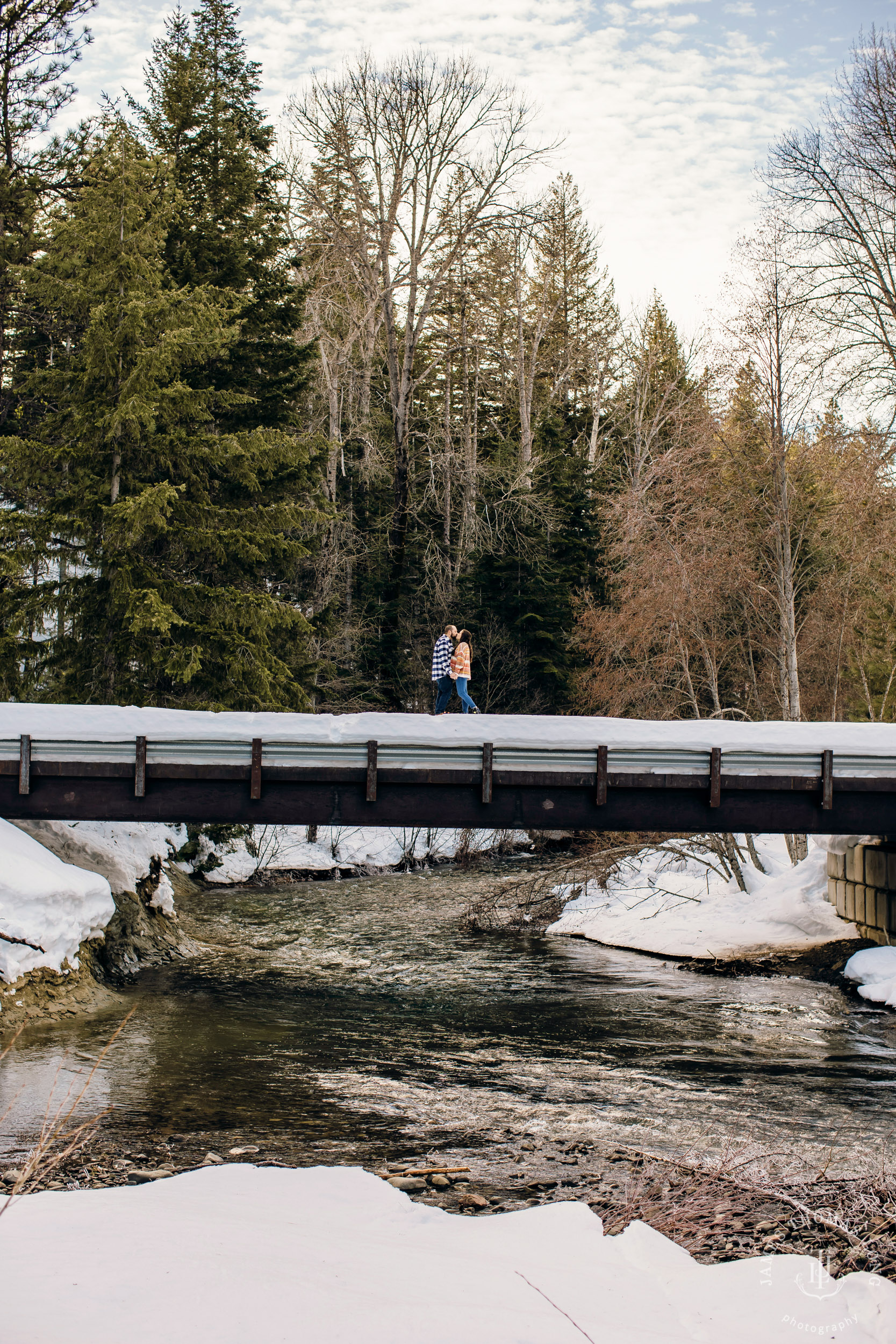 Cascade Mountain adventure engagement session in the snow by Snoqualmie wedding photographer James Thomas Long Photography