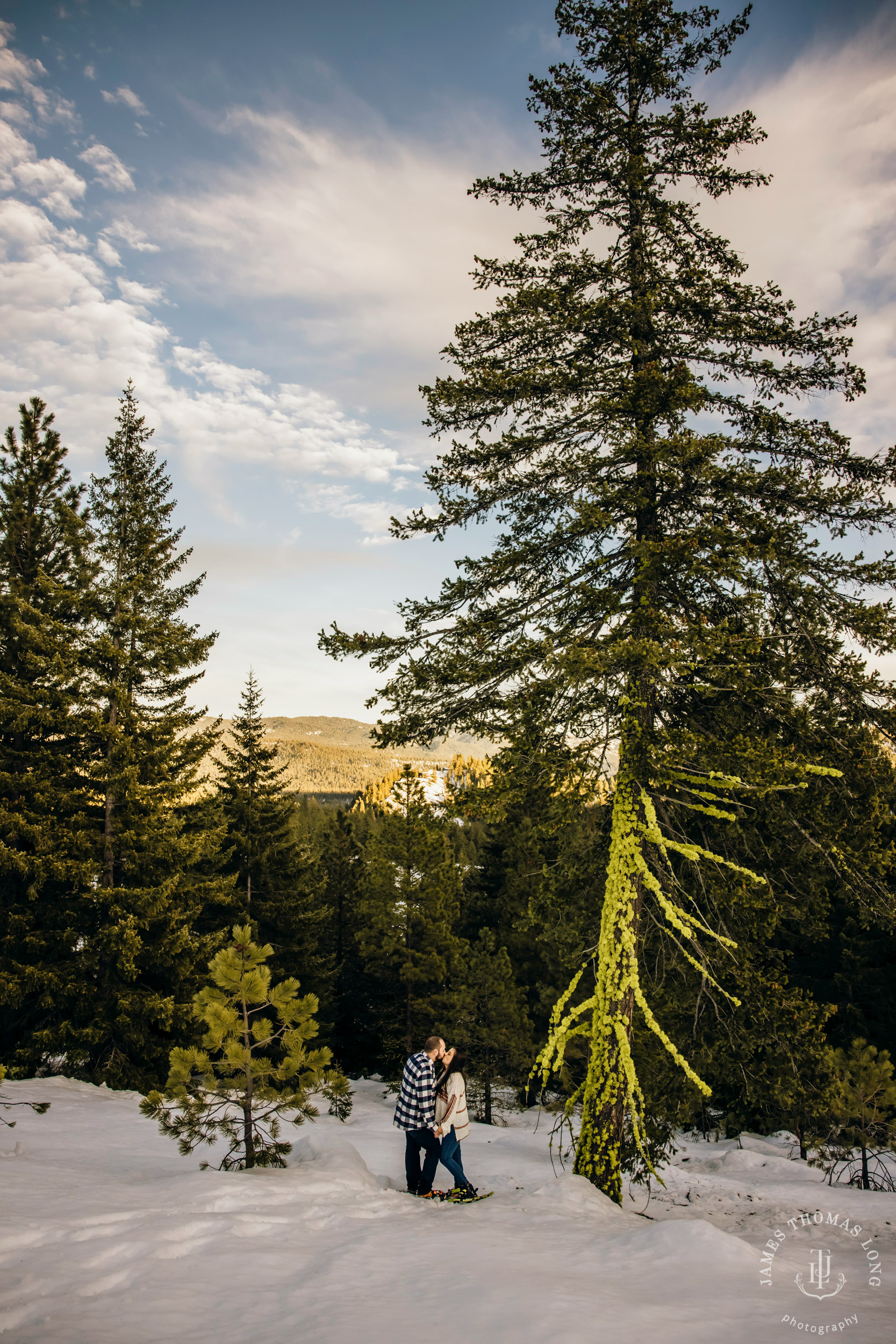 Cascade Mountain adventure engagement session in the snow by Snoqualmie wedding photographer James Thomas Long Photography