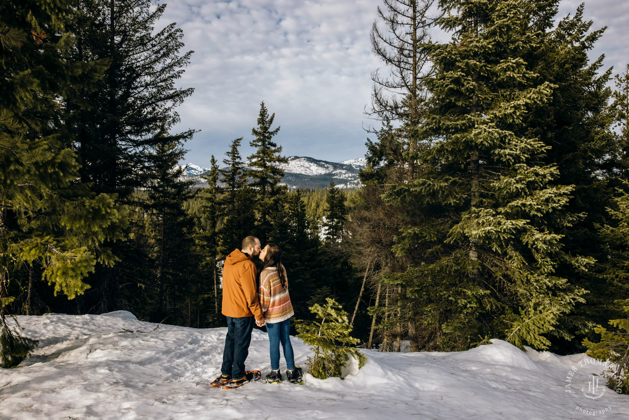 Cascade Mountain adventure engagement session in the snow by Snoqualmie wedding photographer James Thomas Long Photography