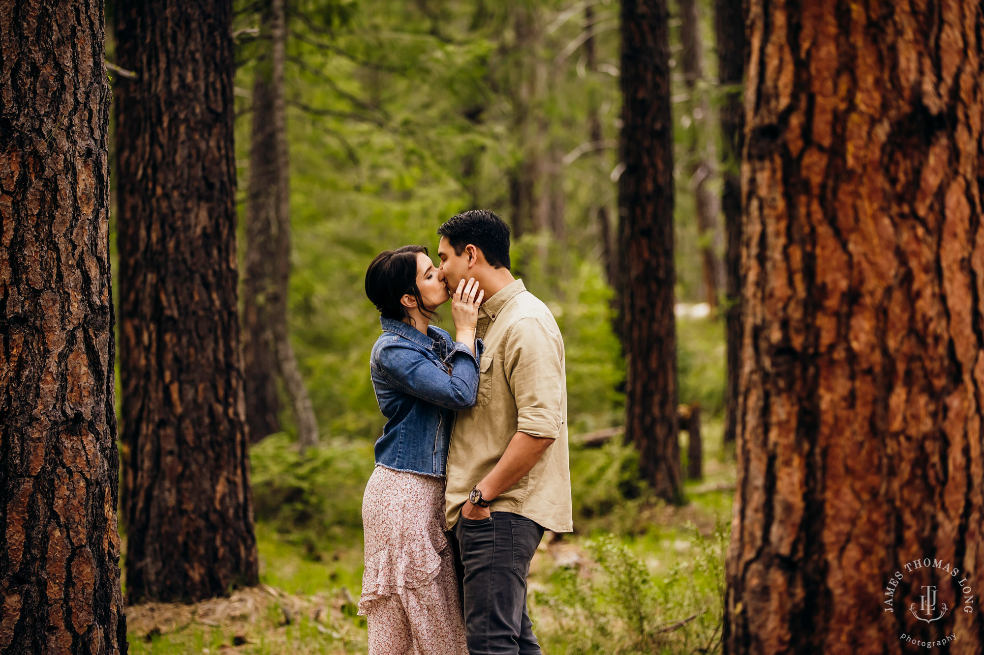 Seattle Cascade Mountain adventure engagement session by Seattle adventure elopement photographer James Thomas Long Photography