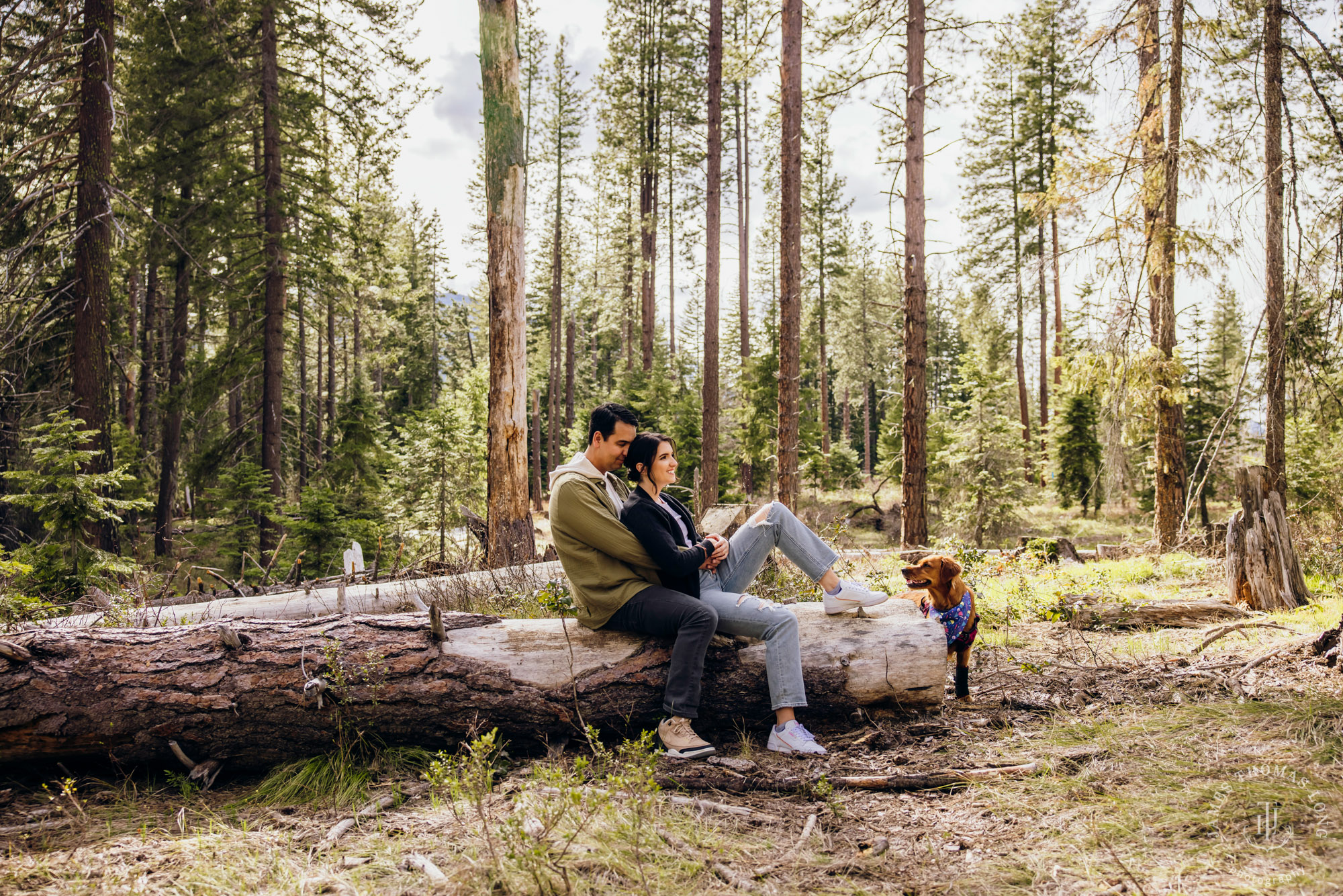 Seattle Cascade Mountain adventure engagement session by Seattle adventure elopement photographer James Thomas Long Photography