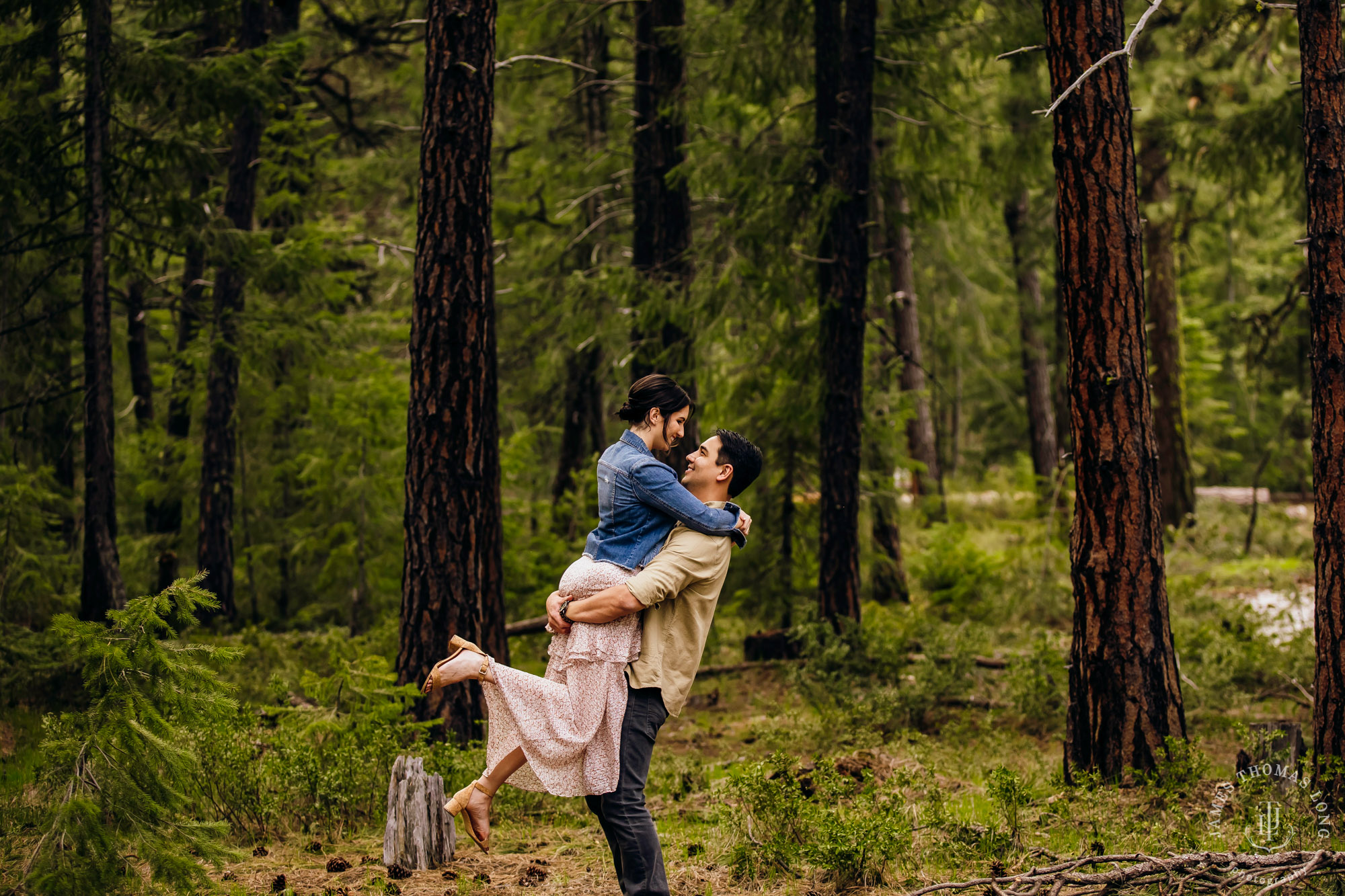 Seattle Cascade Mountain adventure engagement session by Seattle adventure elopement photographer James Thomas Long Photography