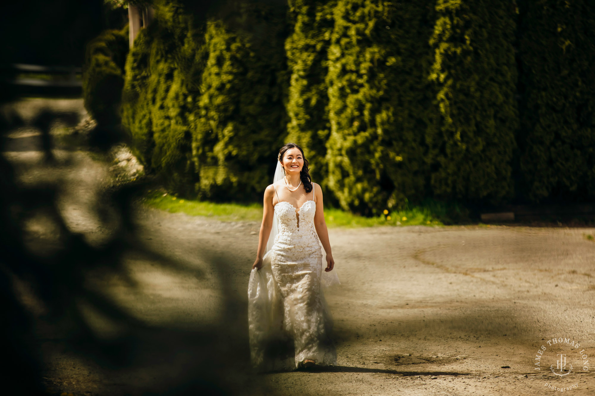 The Barn at Holly Farm Bothell wedding by Seattle wedding photographer James Thomas Long Photography