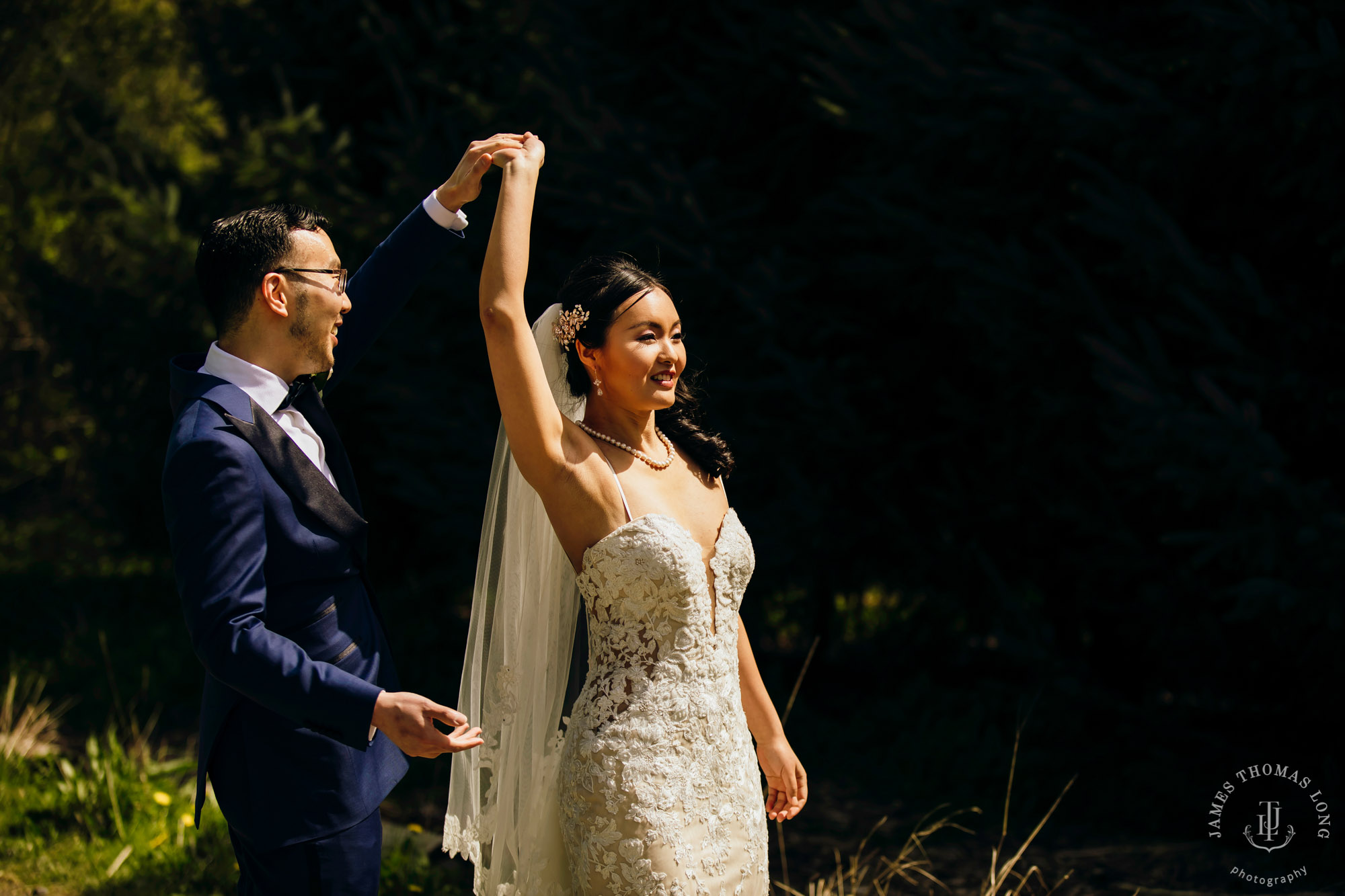 The Barn at Holly Farm Bothell wedding by Seattle wedding photographer James Thomas Long Photography