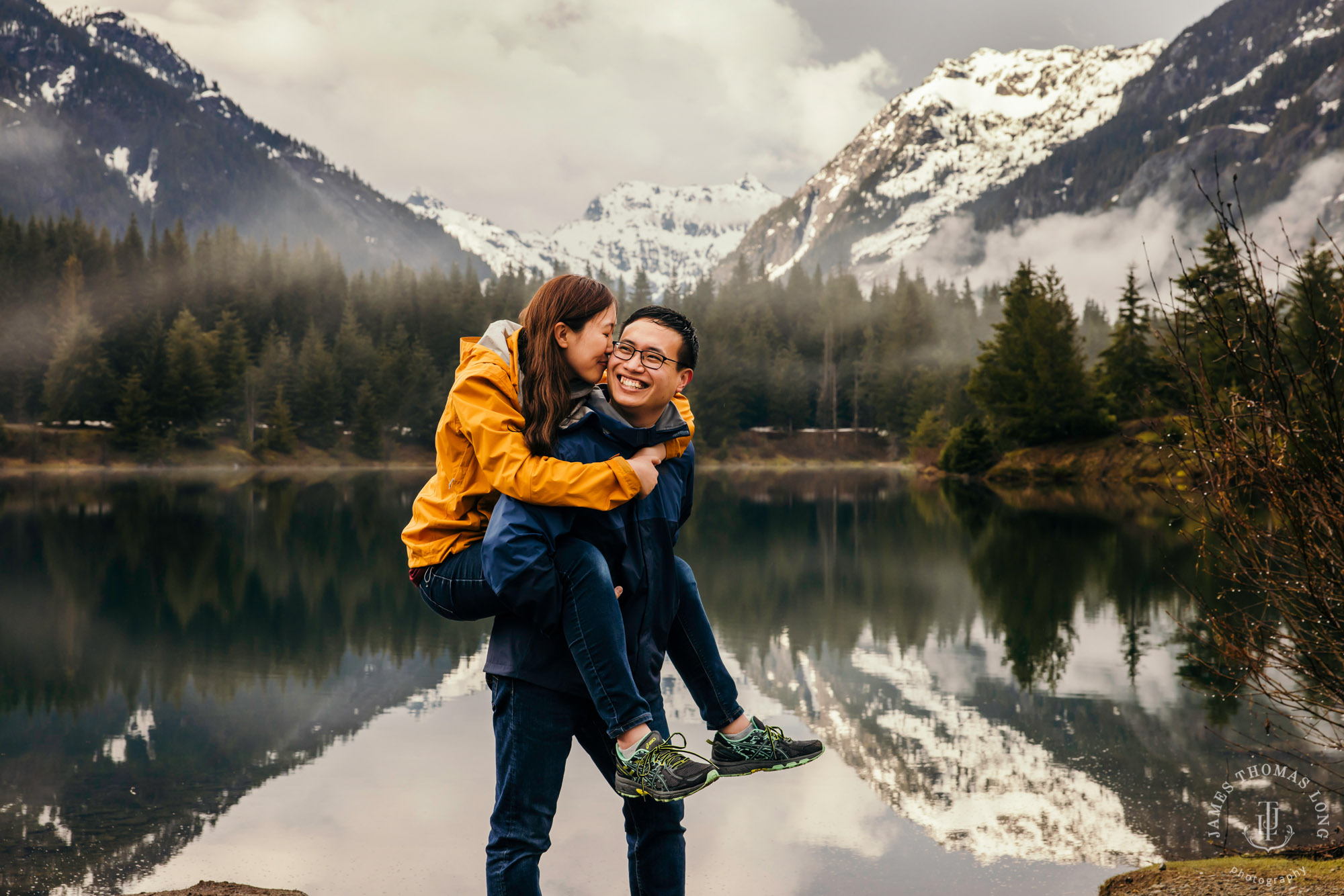 Snoqualmie Pass adventure engagement session by Seattle adventure wedding photographer James Thomas Long Photography