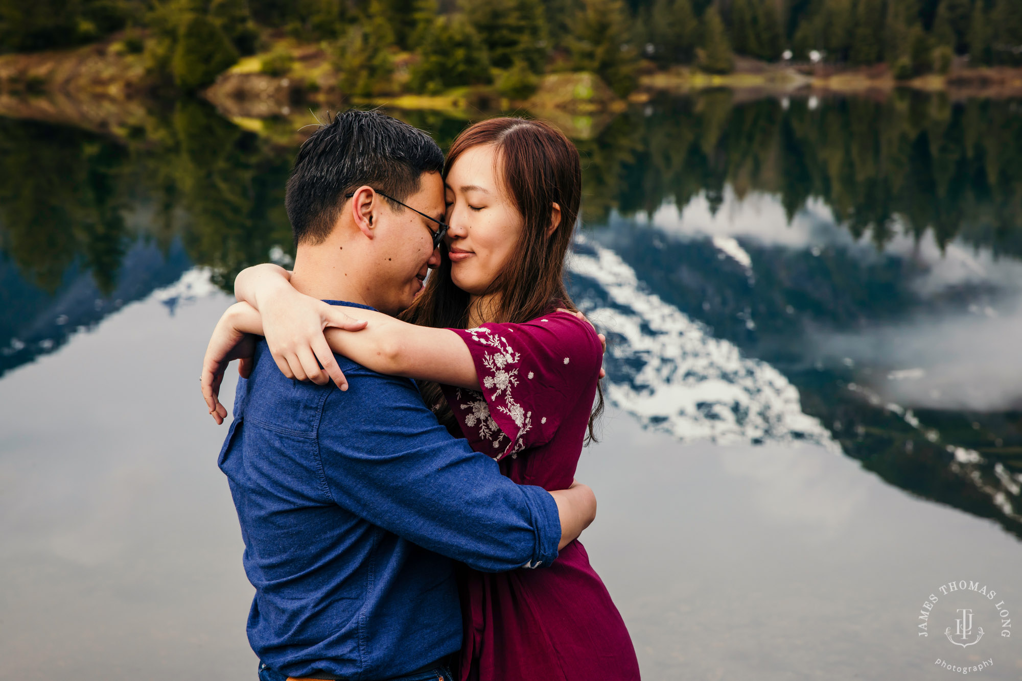 Snoqualmie Pass adventure engagement session by Seattle adventure wedding photographer James Thomas Long Photography