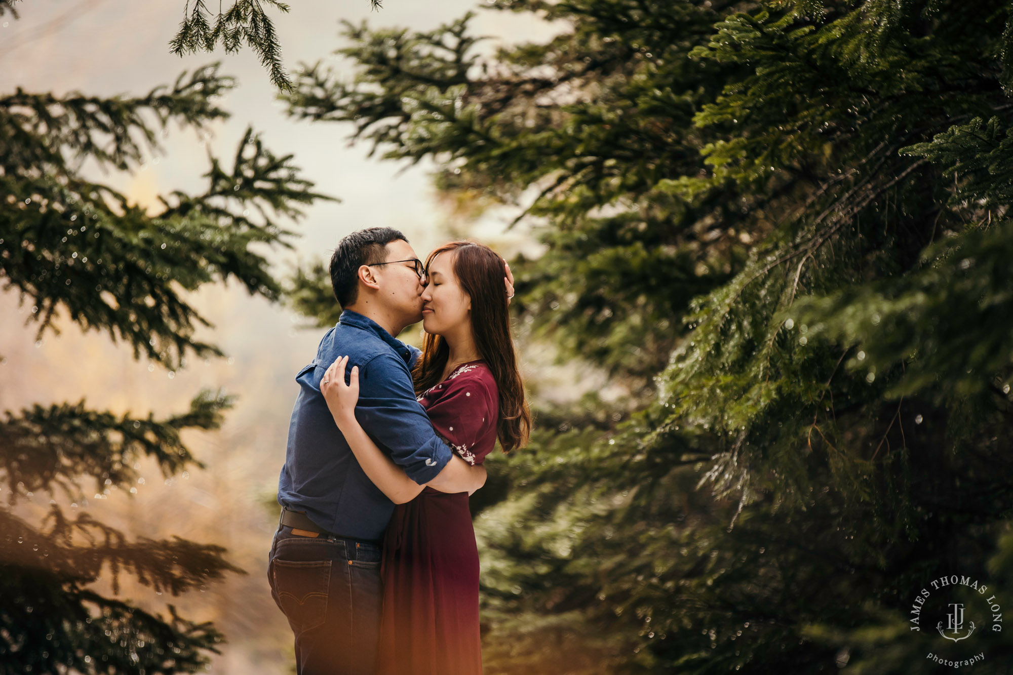 Snoqualmie Pass adventure engagement session by Seattle adventure wedding photographer James Thomas Long Photography