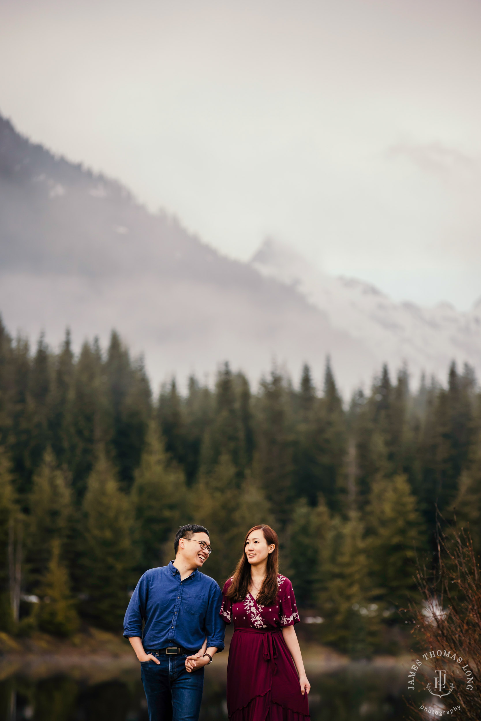 Snoqualmie Pass adventure engagement session by Seattle adventure wedding photographer James Thomas Long Photography