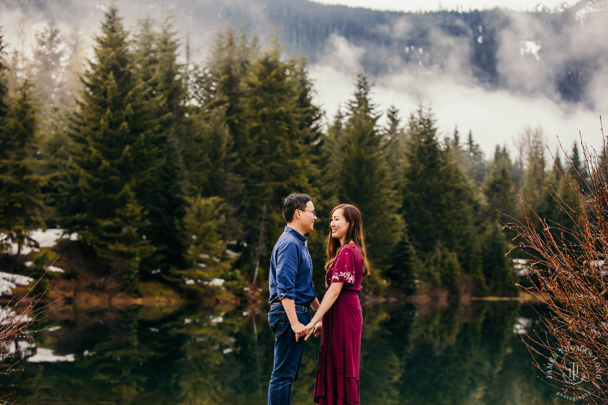 Snoqualmie Pass adventure engagement session by Seattle adventure wedding photographer James Thomas Long Photography