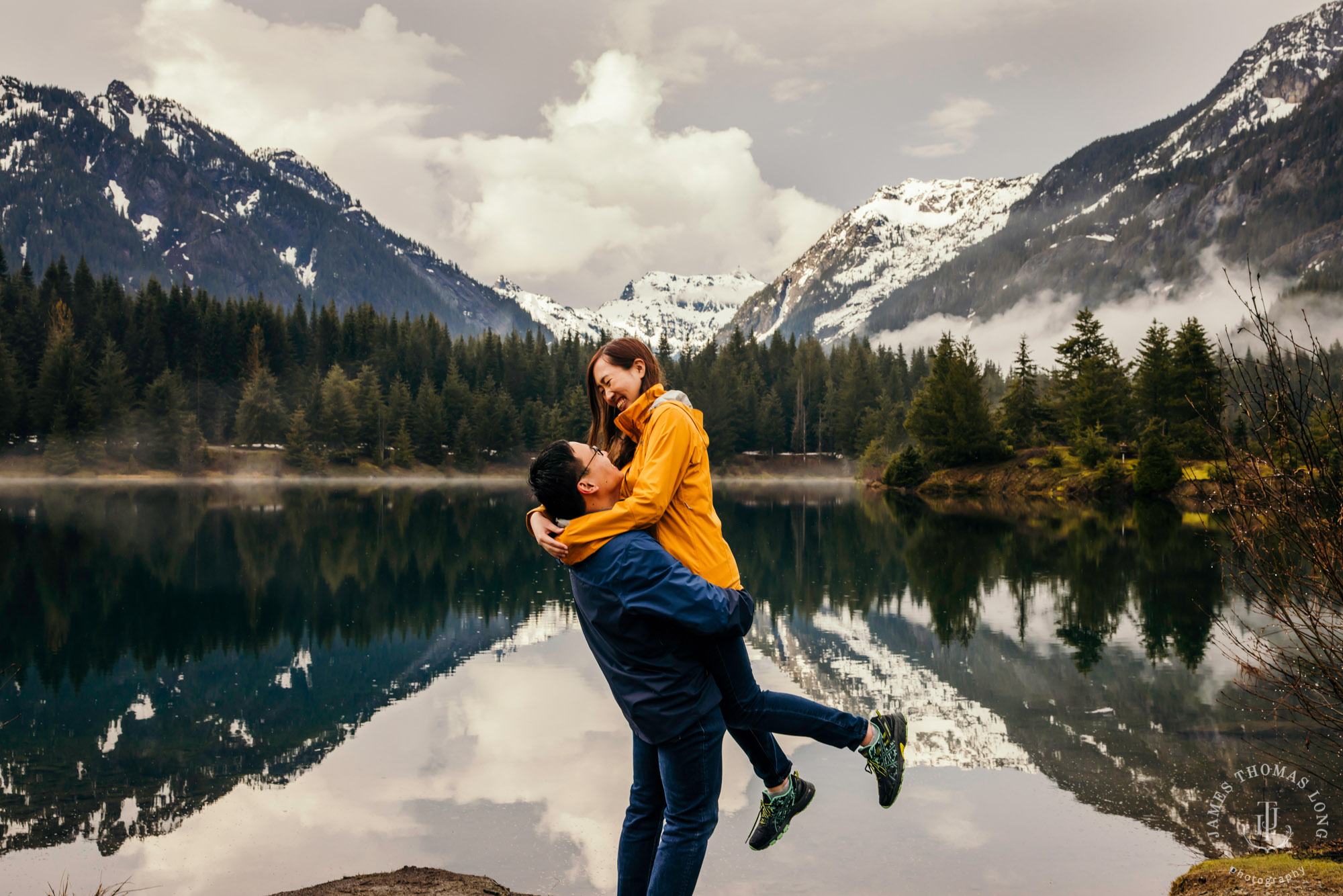 Snoqualmie Pass adventure engagement session by Seattle adventure wedding photographer James Thomas Long Photography