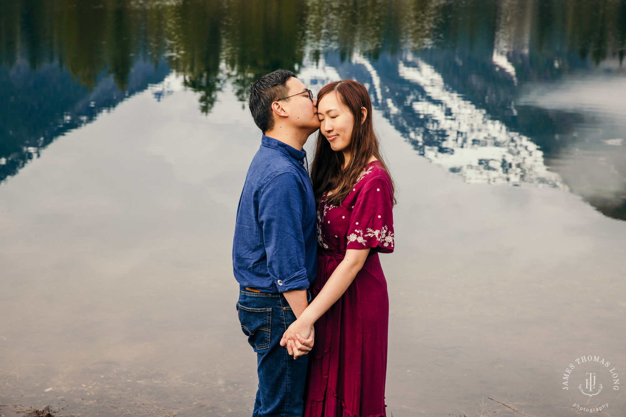 Snoqualmie Pass adventure engagement session by Seattle adventure wedding photographer James Thomas Long Photography