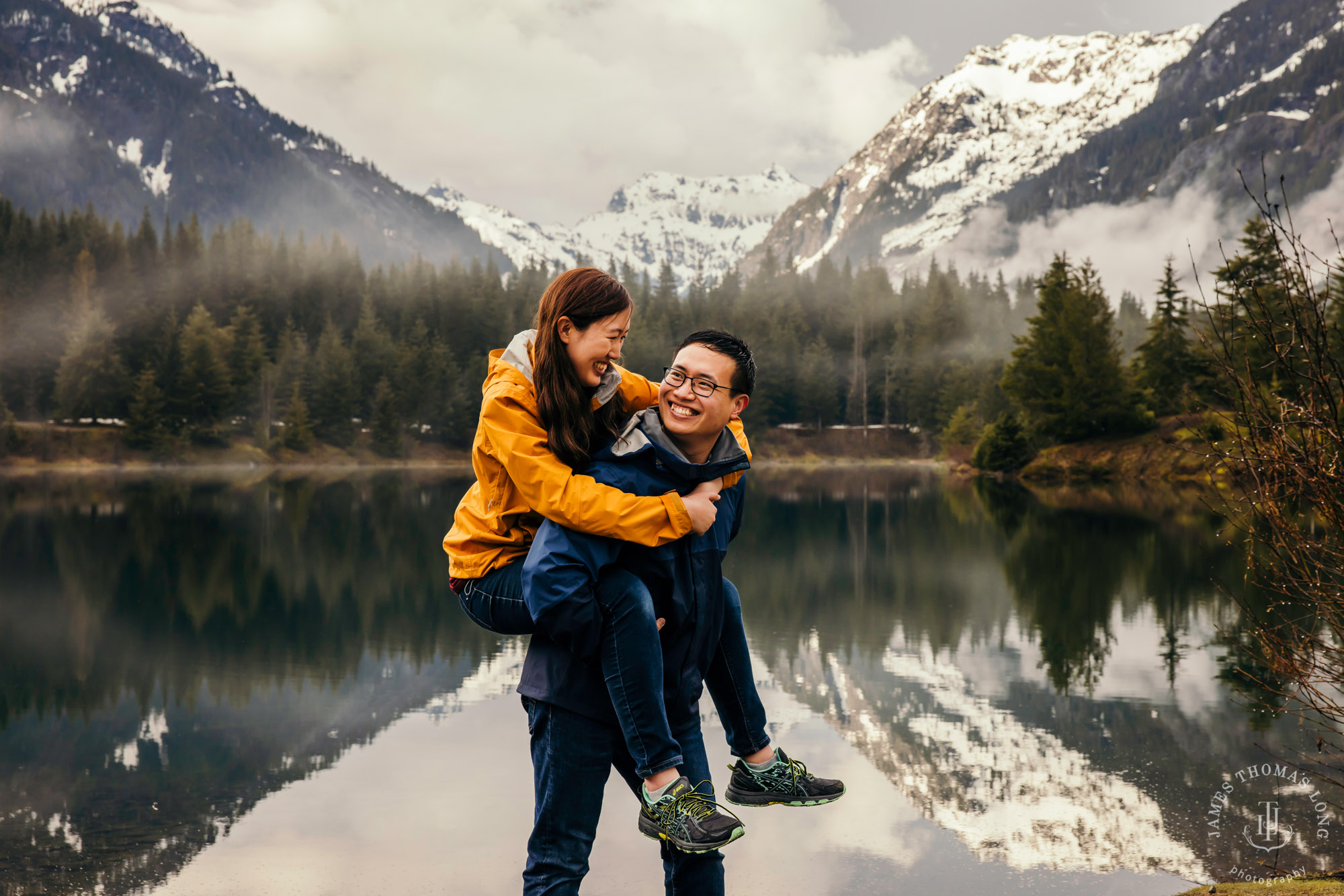 Snoqualmie Pass adventure engagement session by Seattle adventure wedding photographer James Thomas Long Photography