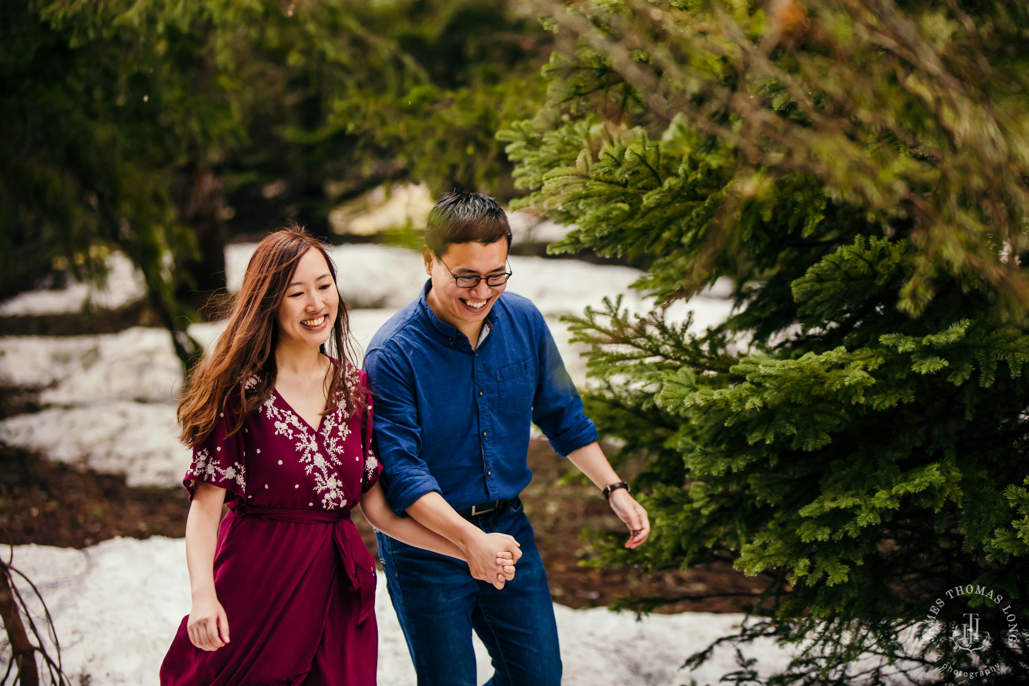 Snoqualmie Pass adventure engagement session by Seattle adventure wedding photographer James Thomas Long Photography