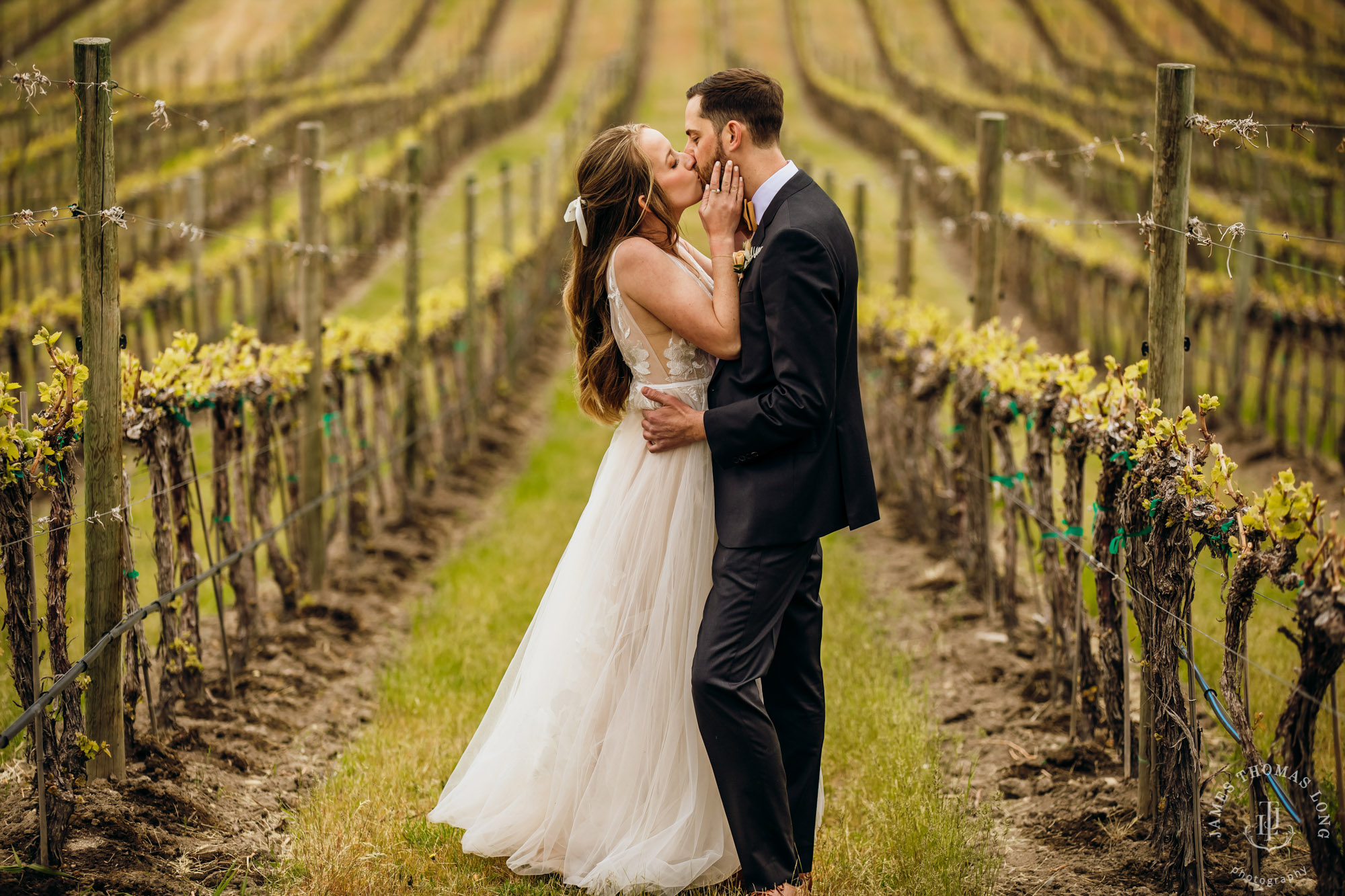 Tsillan Cellars Lake Chelan wedding by Seattle wedding photographer James Thomas Long Photography