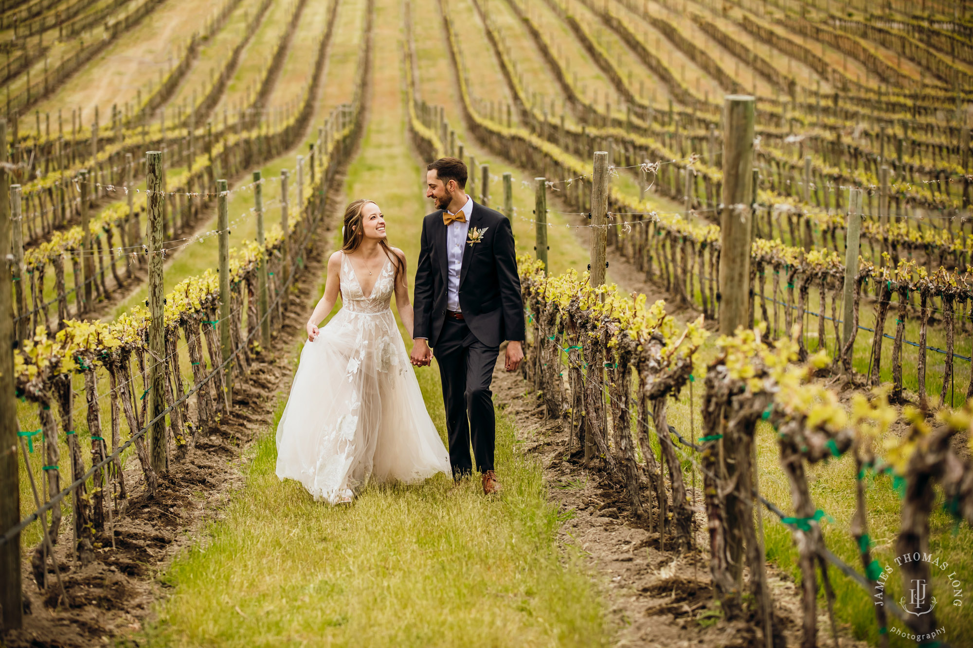 Tsillan Cellars Lake Chelan wedding by Seattle wedding photographer James Thomas Long Photography