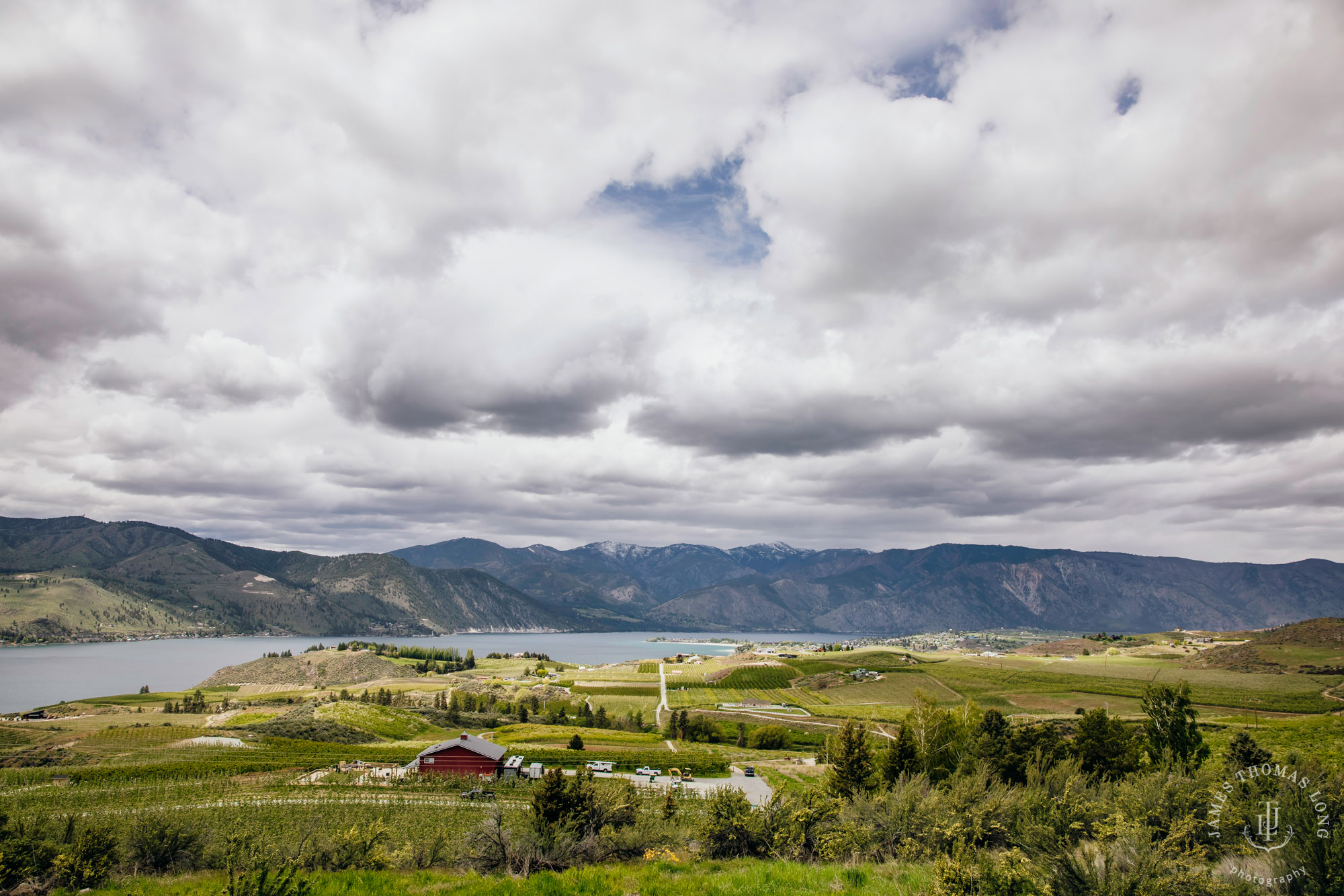 Tsillan Cellars Lake Chelan wedding by Seattle wedding photographer James Thomas Long Photography