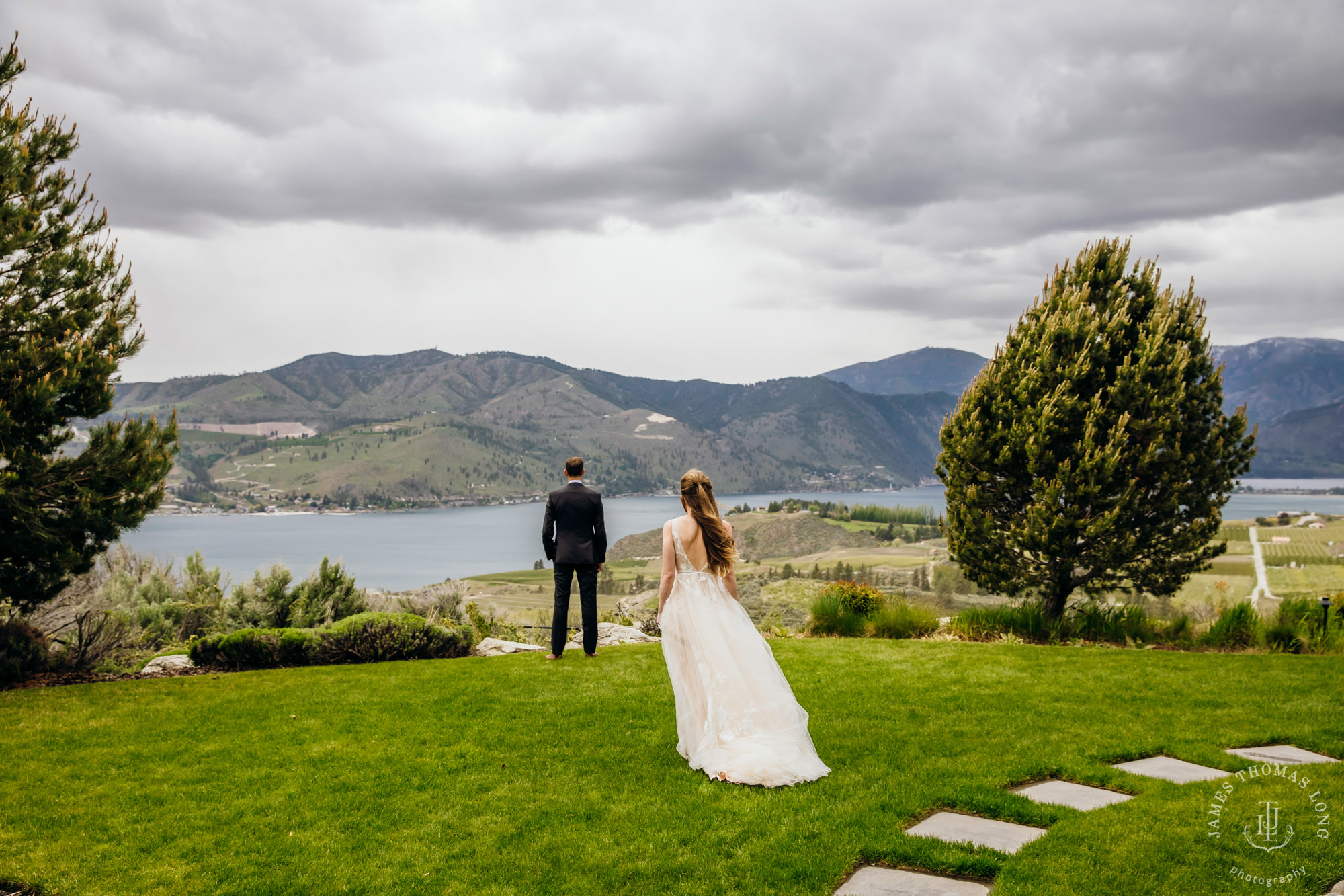 Tsillan Cellars Lake Chelan wedding by Seattle wedding photographer James Thomas Long Photography