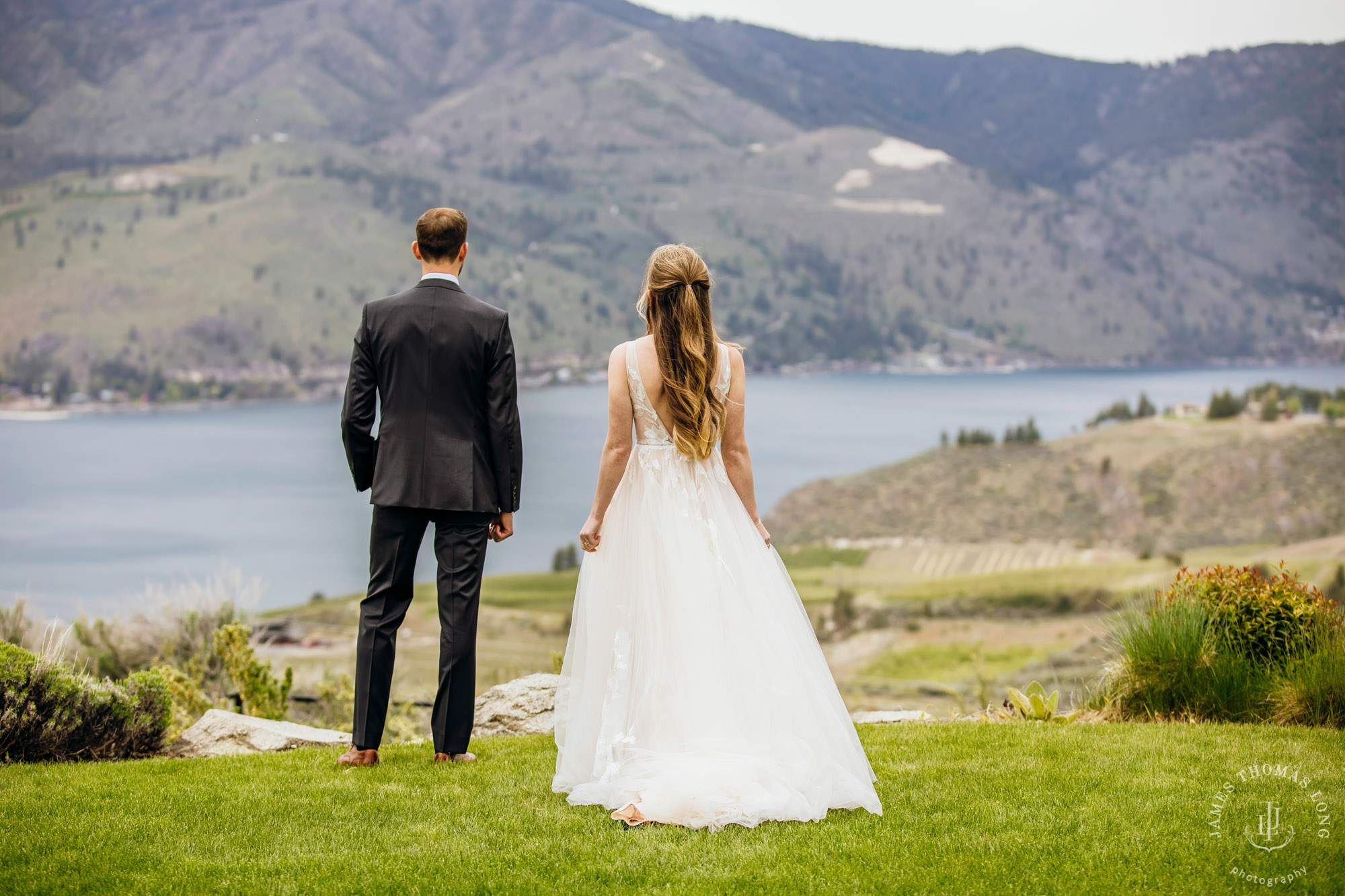 Tsillan Cellars Lake Chelan wedding by Seattle wedding photographer James Thomas Long Photography