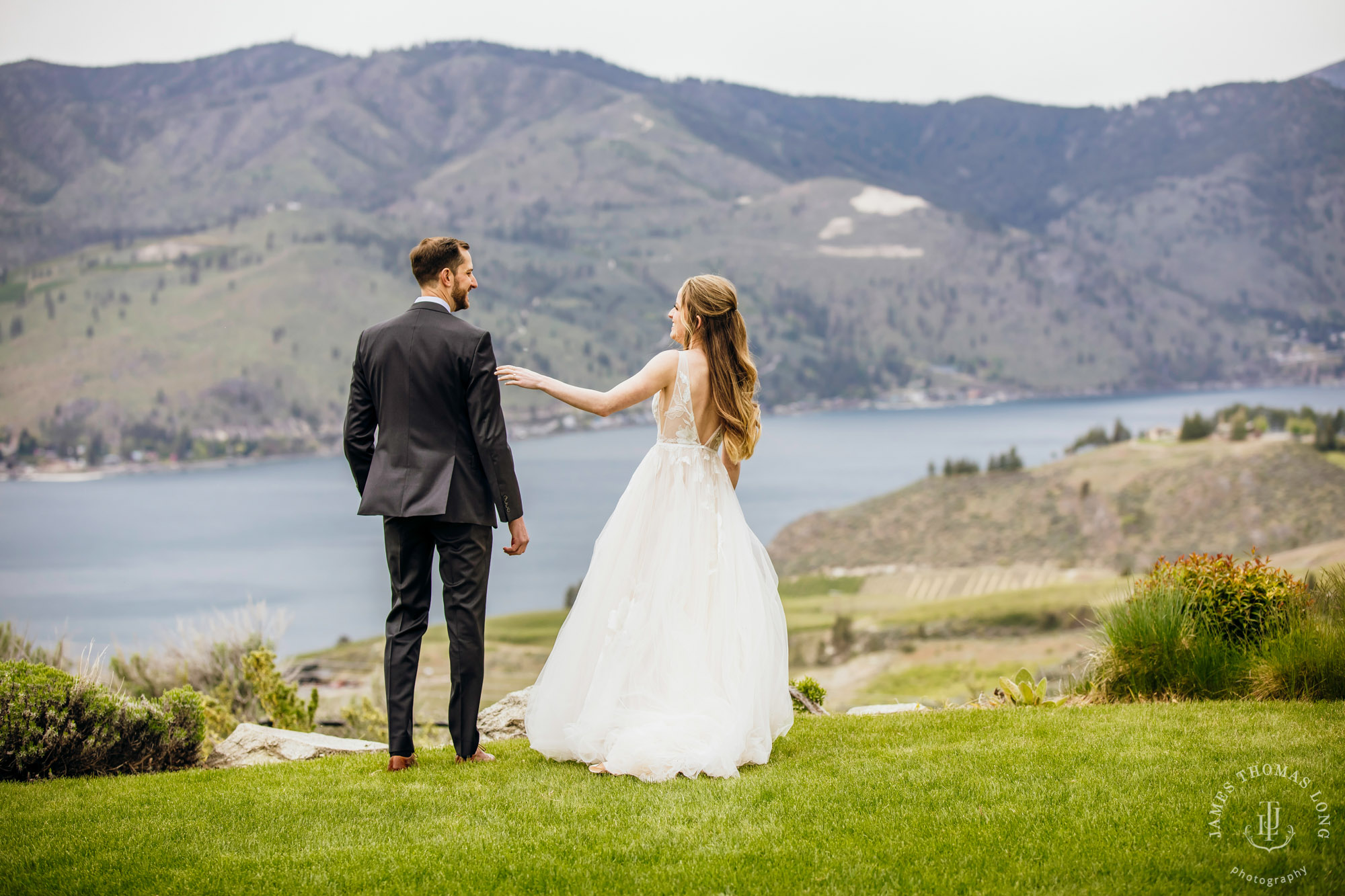 Tsillan Cellars Lake Chelan wedding by Seattle wedding photographer James Thomas Long Photography