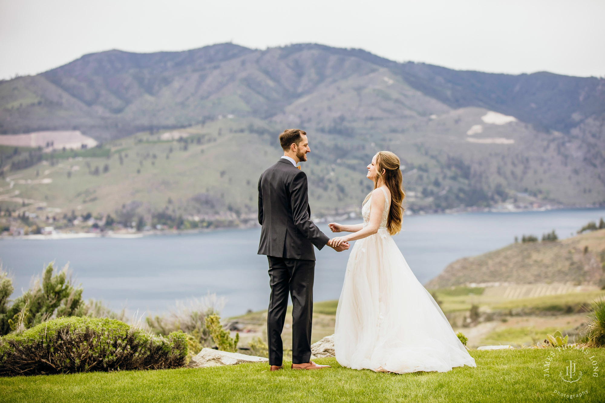 Tsillan Cellars Lake Chelan wedding by Seattle wedding photographer James Thomas Long Photography