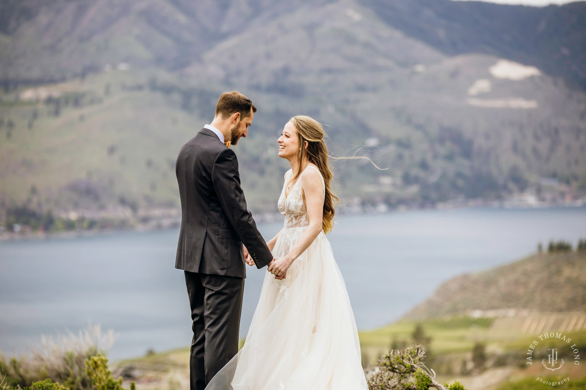 Tsillan Cellars Lake Chelan wedding by Seattle wedding photographer James Thomas Long Photography