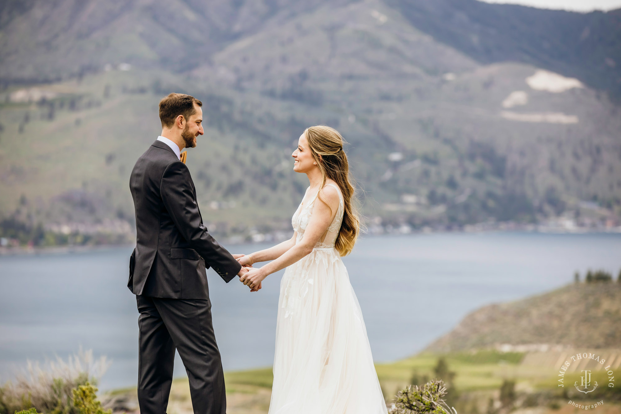 Tsillan Cellars Lake Chelan wedding by Seattle wedding photographer James Thomas Long Photography