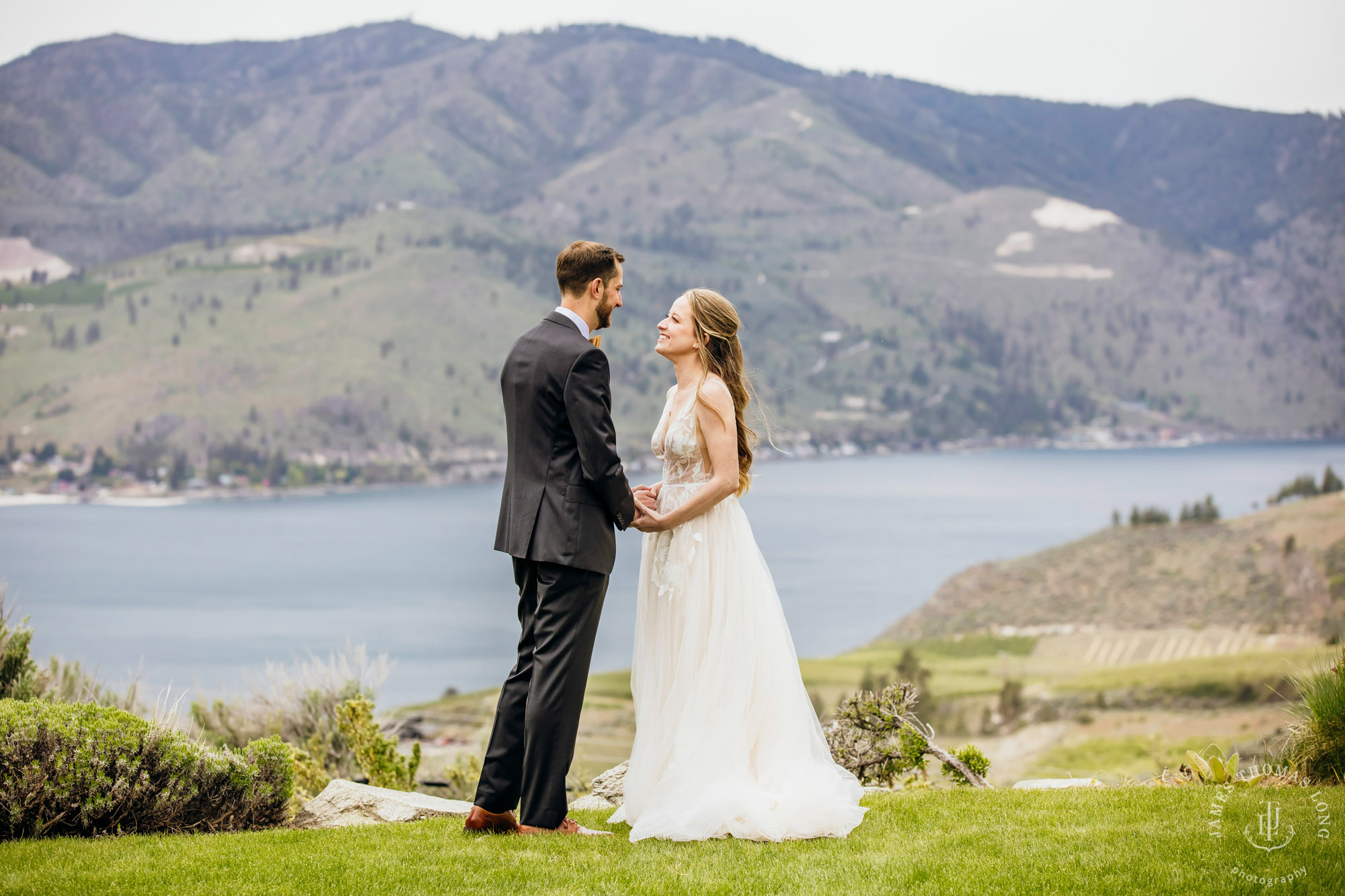 Tsillan Cellars Lake Chelan wedding by Seattle wedding photographer James Thomas Long Photography