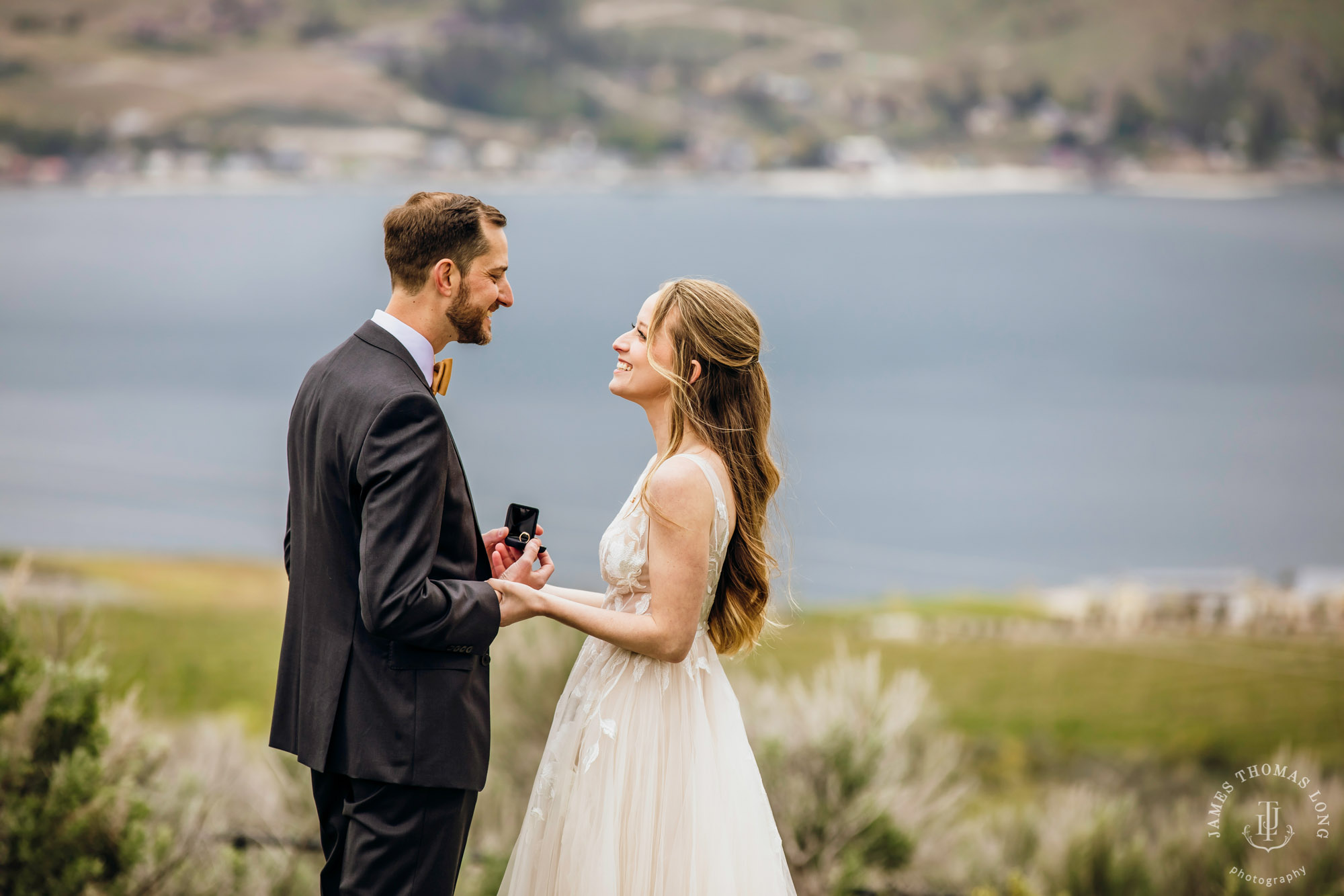 Tsillan Cellars Lake Chelan wedding by Seattle wedding photographer James Thomas Long Photography