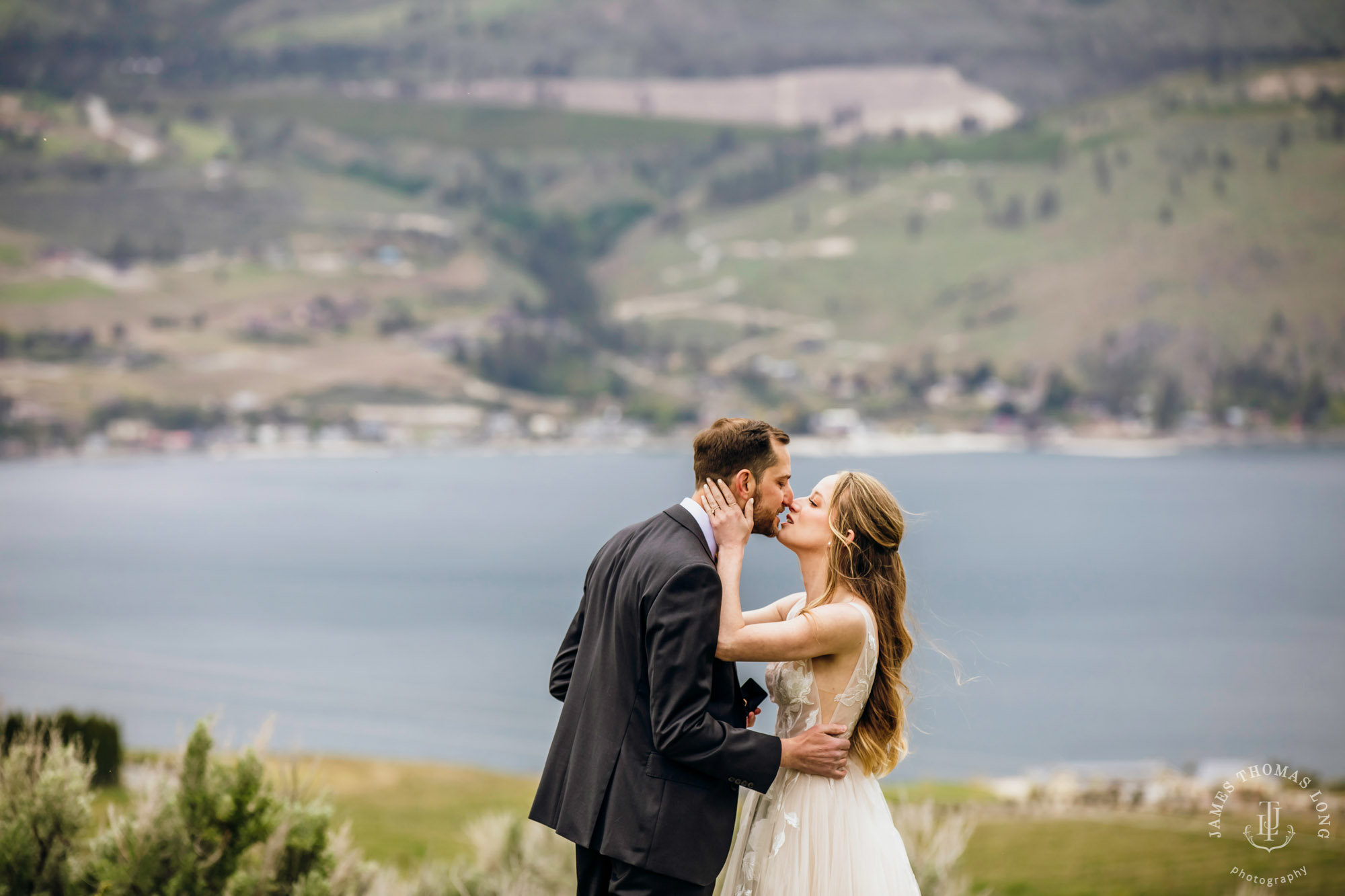 Tsillan Cellars Lake Chelan wedding by Seattle wedding photographer James Thomas Long Photography