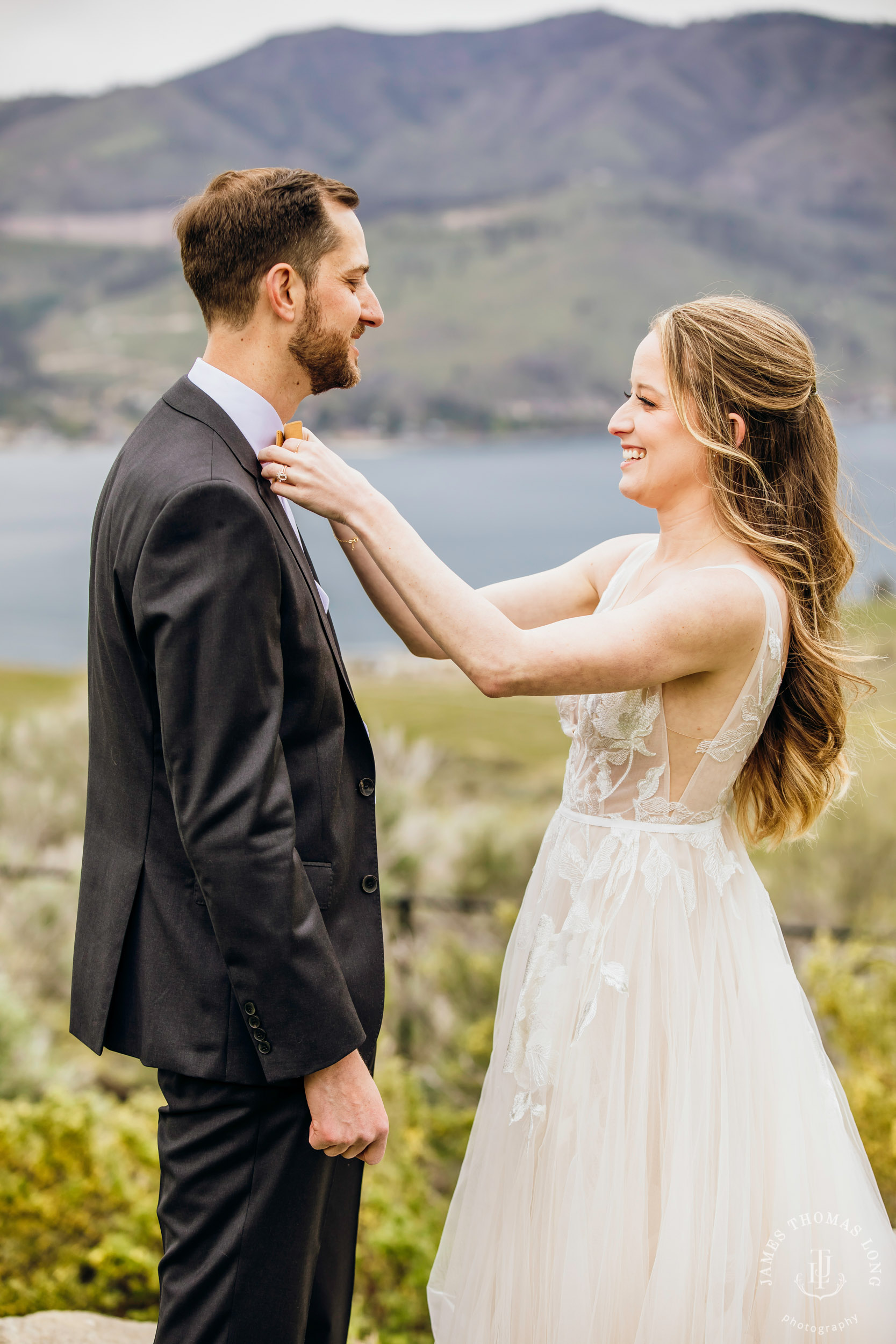 Tsillan Cellars Lake Chelan wedding by Seattle wedding photographer James Thomas Long Photography