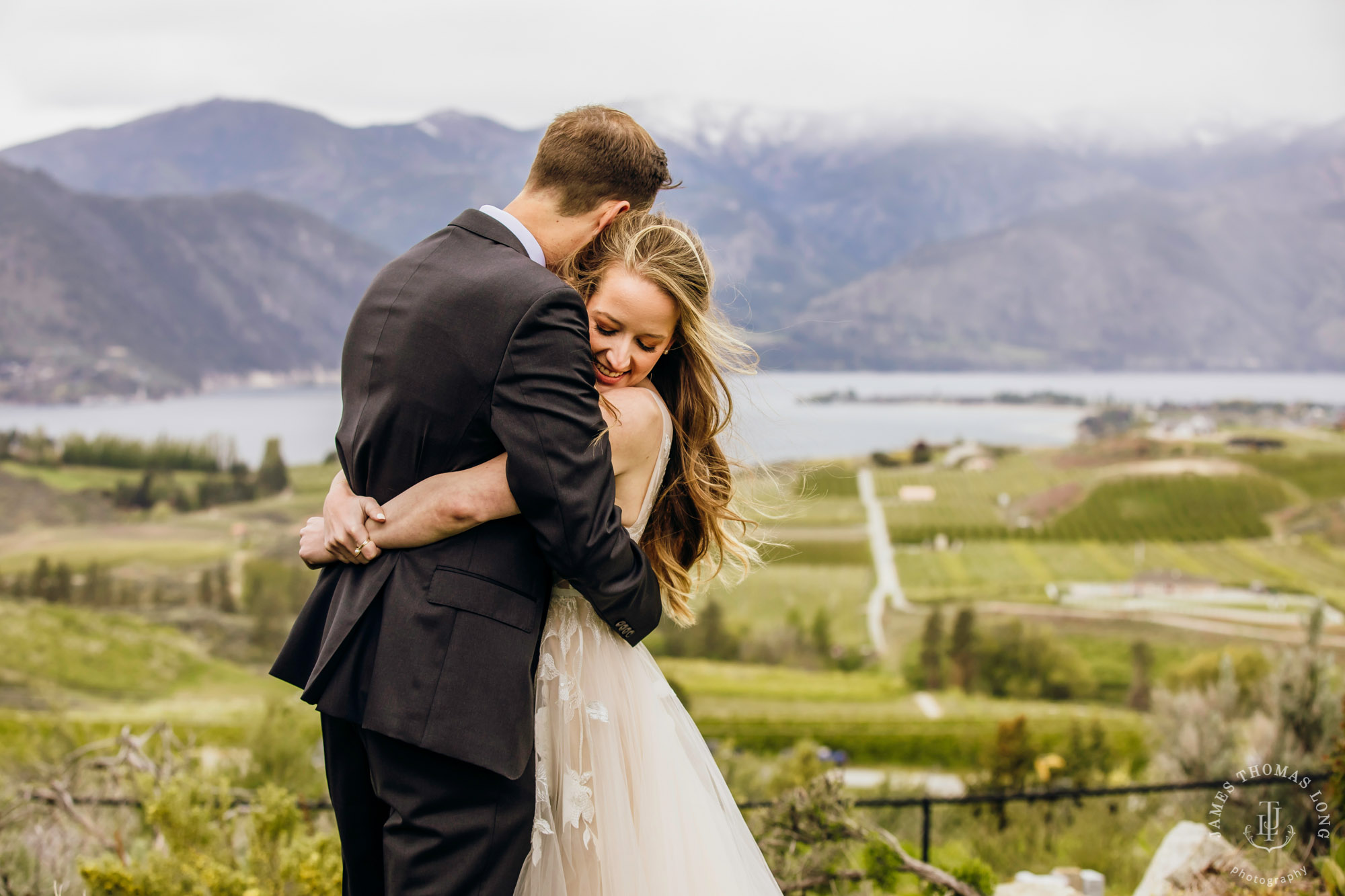 Tsillan Cellars Lake Chelan wedding by Seattle wedding photographer James Thomas Long Photography