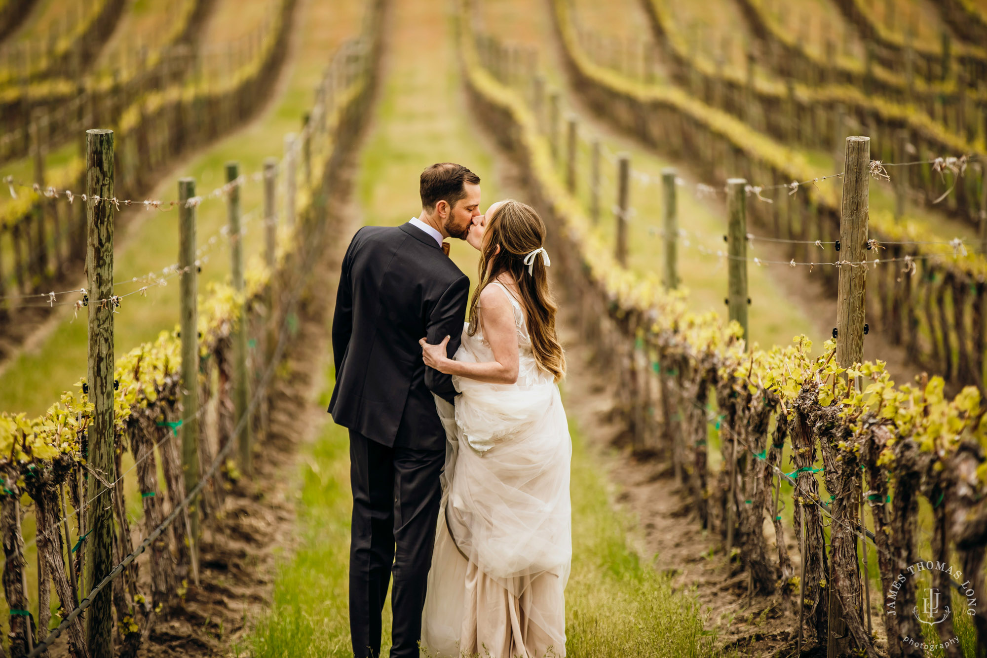 Tsillan Cellars Lake Chelan wedding by Seattle wedding photographer James Thomas Long Photography