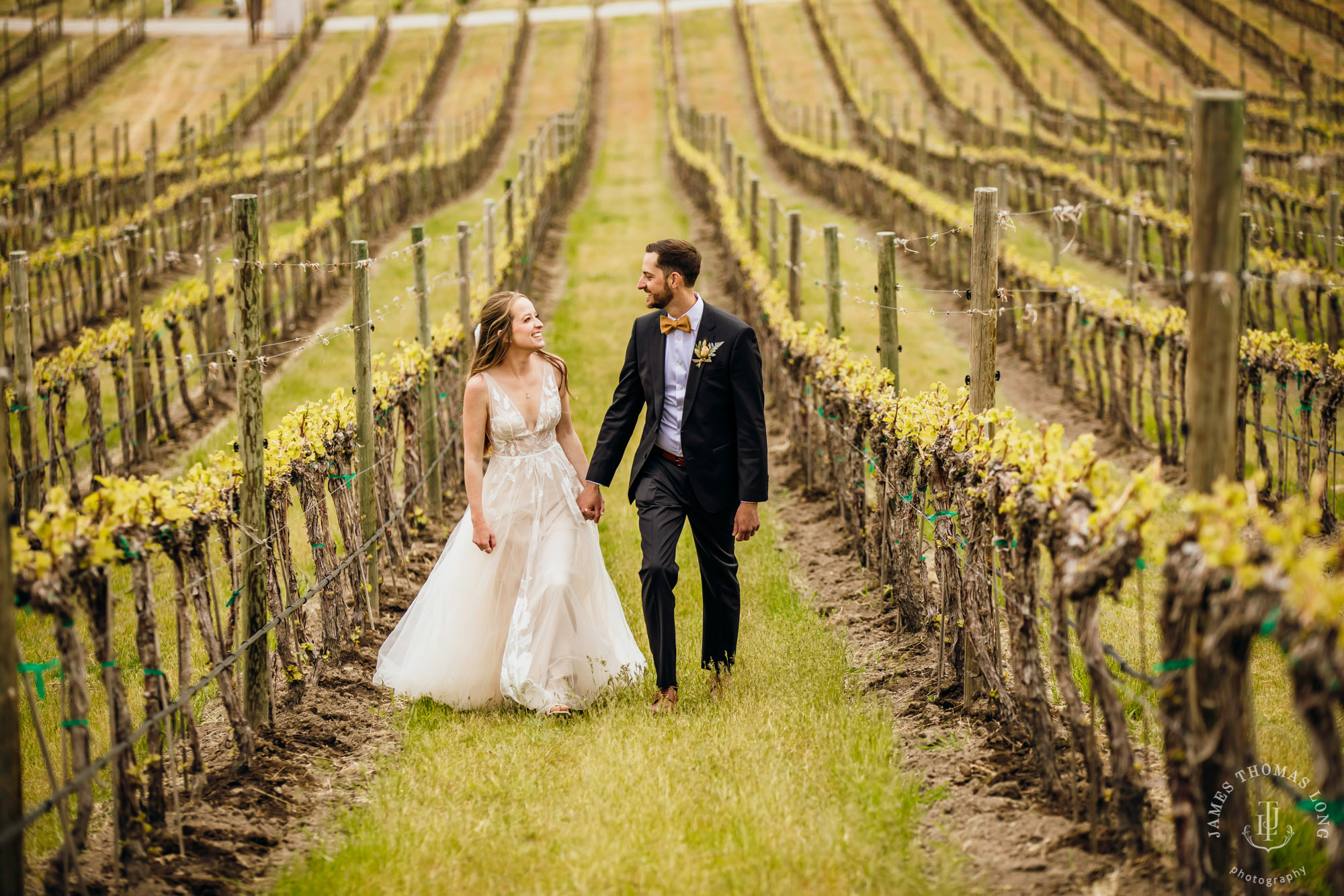 Tsillan Cellars Lake Chelan wedding by Seattle wedding photographer James Thomas Long Photography