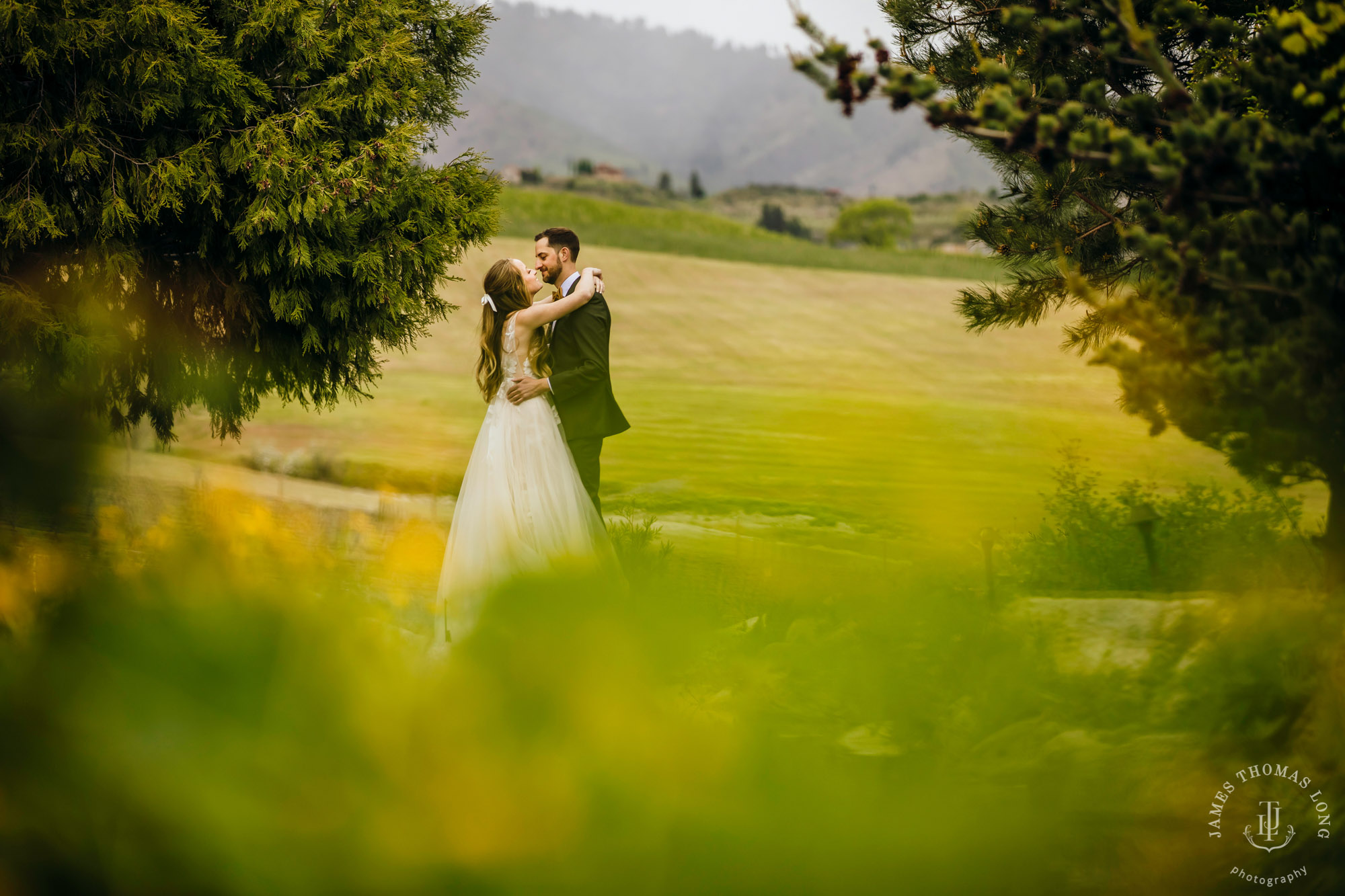 Tsillan Cellars Lake Chelan wedding by Seattle wedding photographer James Thomas Long Photography