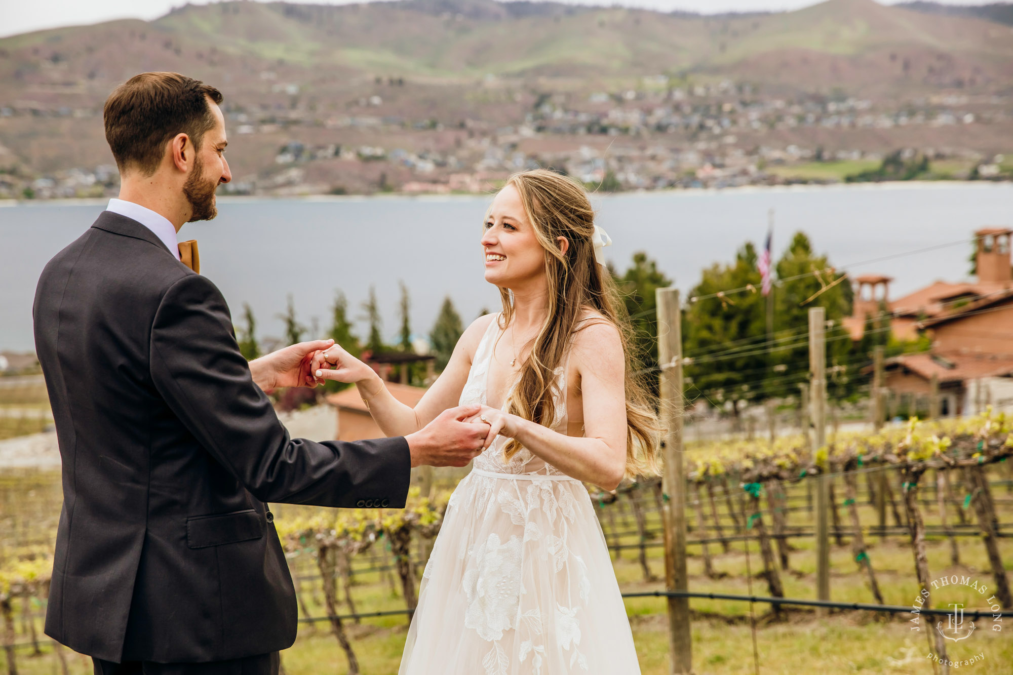 Tsillan Cellars Lake Chelan wedding by Seattle wedding photographer James Thomas Long Photography