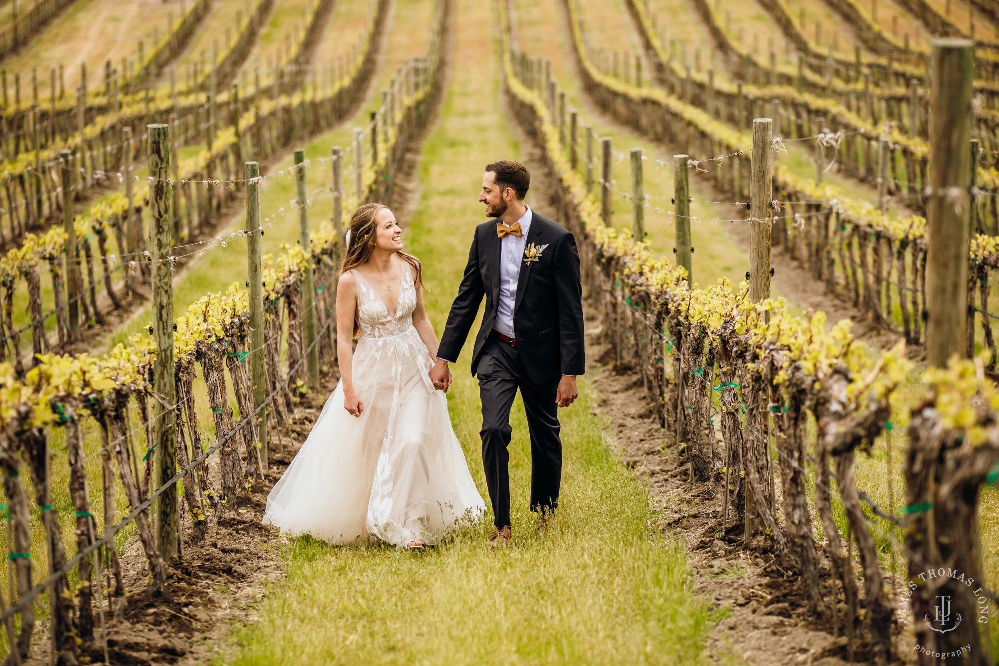 Tsillan Cellars Lake Chelan wedding by Seattle wedding photographer James Thomas Long Photography