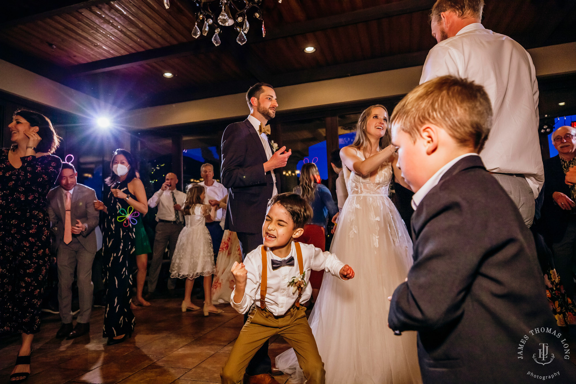 Tsillan Cellars Lake Chelan wedding by Seattle wedding photographer James Thomas Long Photography